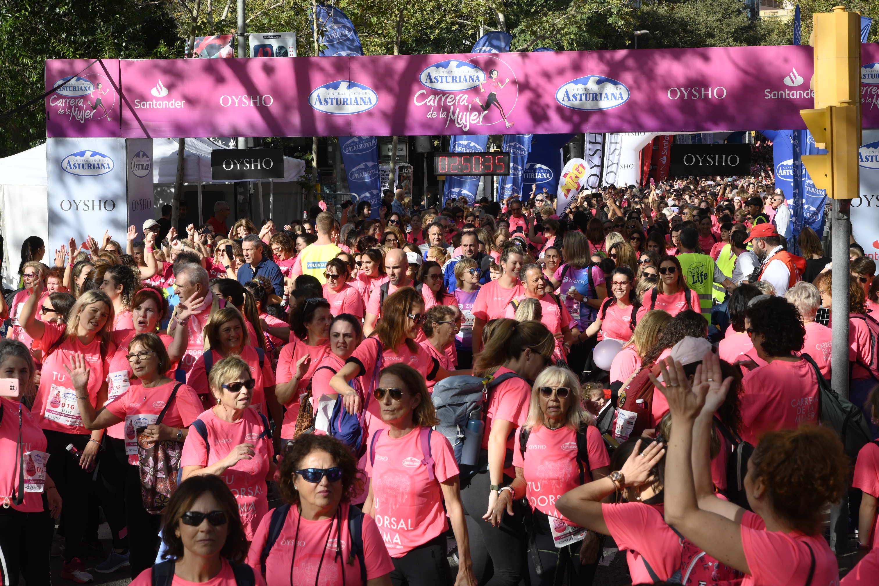 Las mejores fotos de la Carrera de la Mujer de Barcelona 2023. 8019