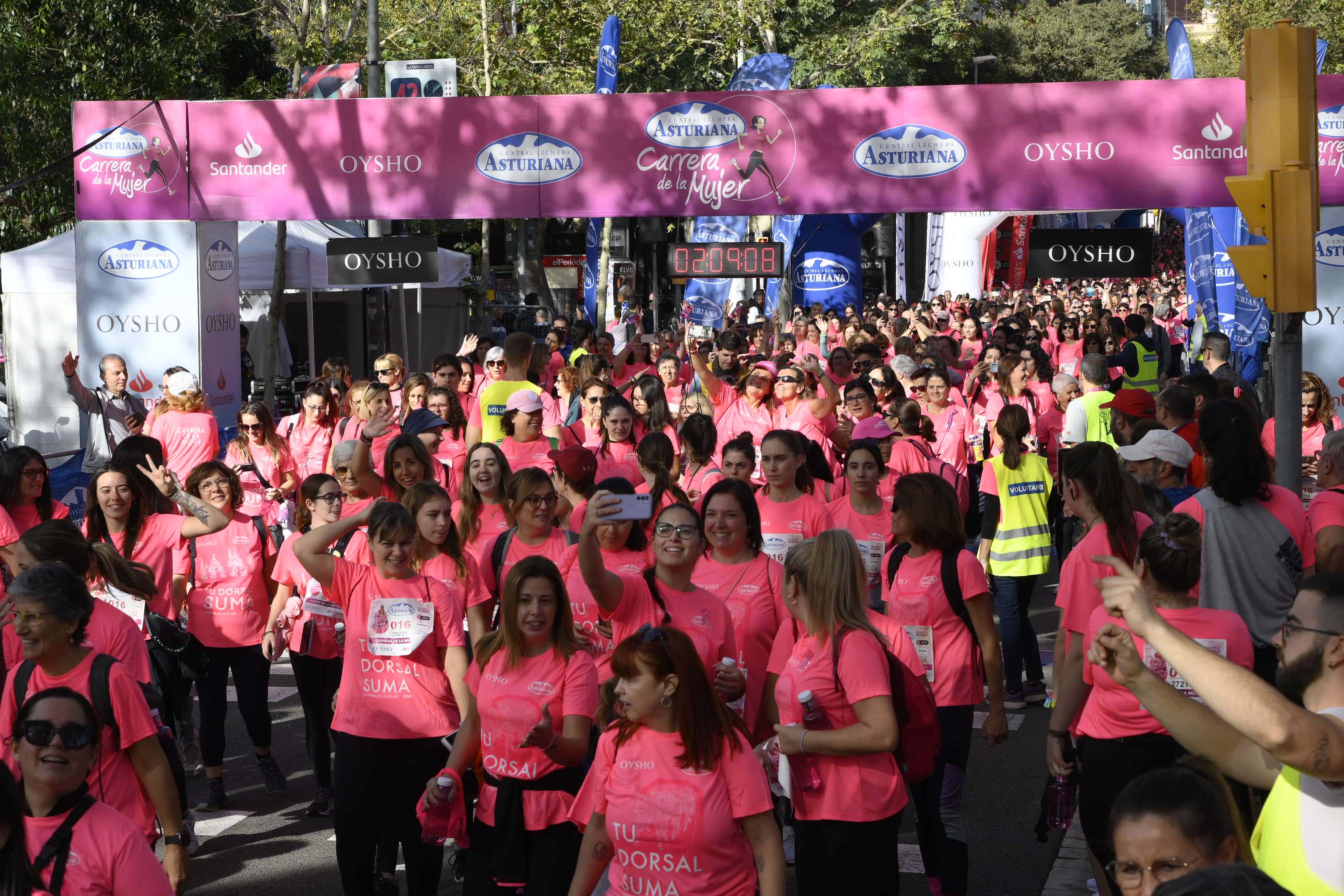 Las mejores fotos de la Carrera de la Mujer de Barcelona 2023. 6835