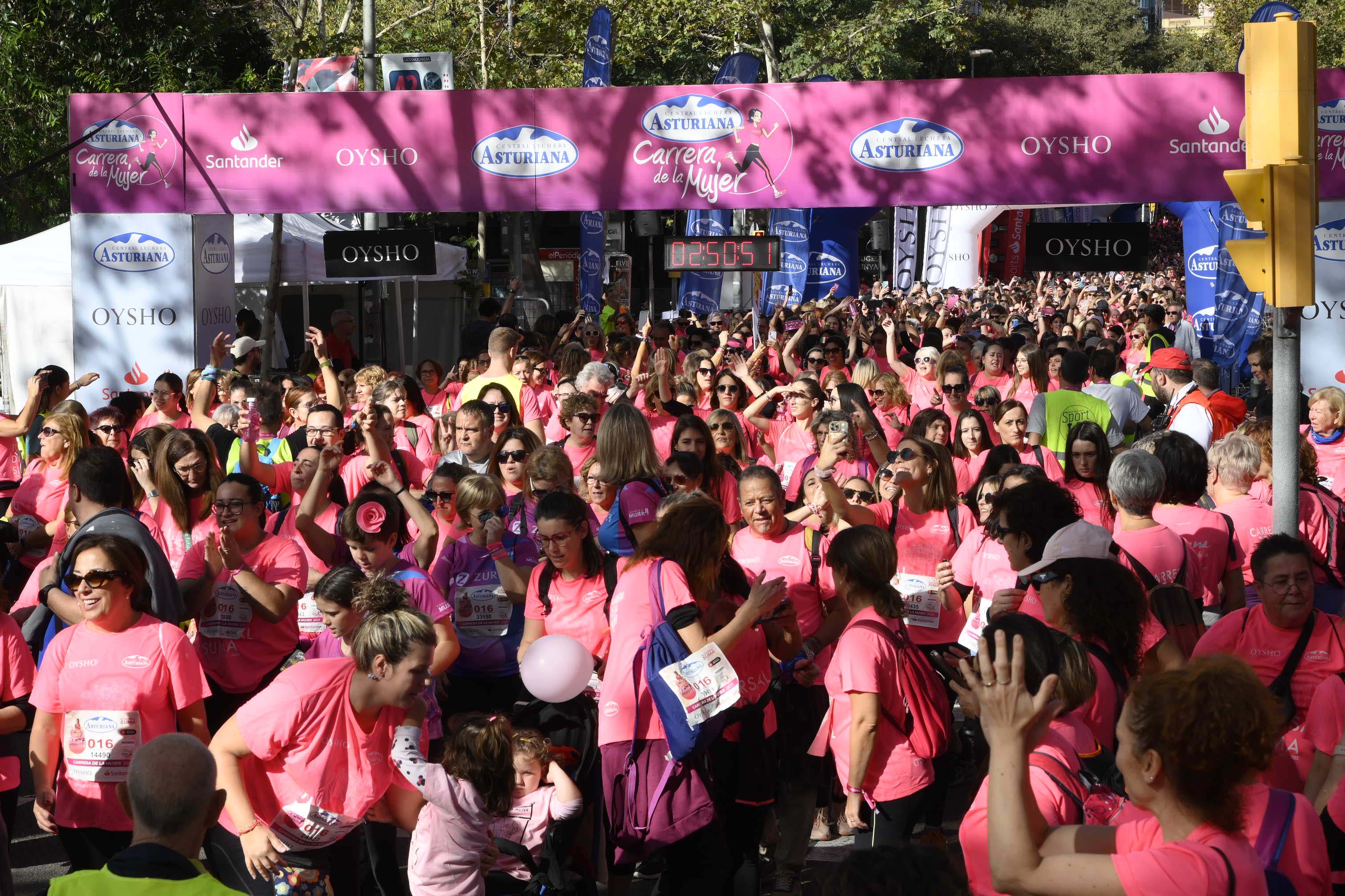 Las mejores fotos de la Carrera de la Mujer de Barcelona 2023. 8027