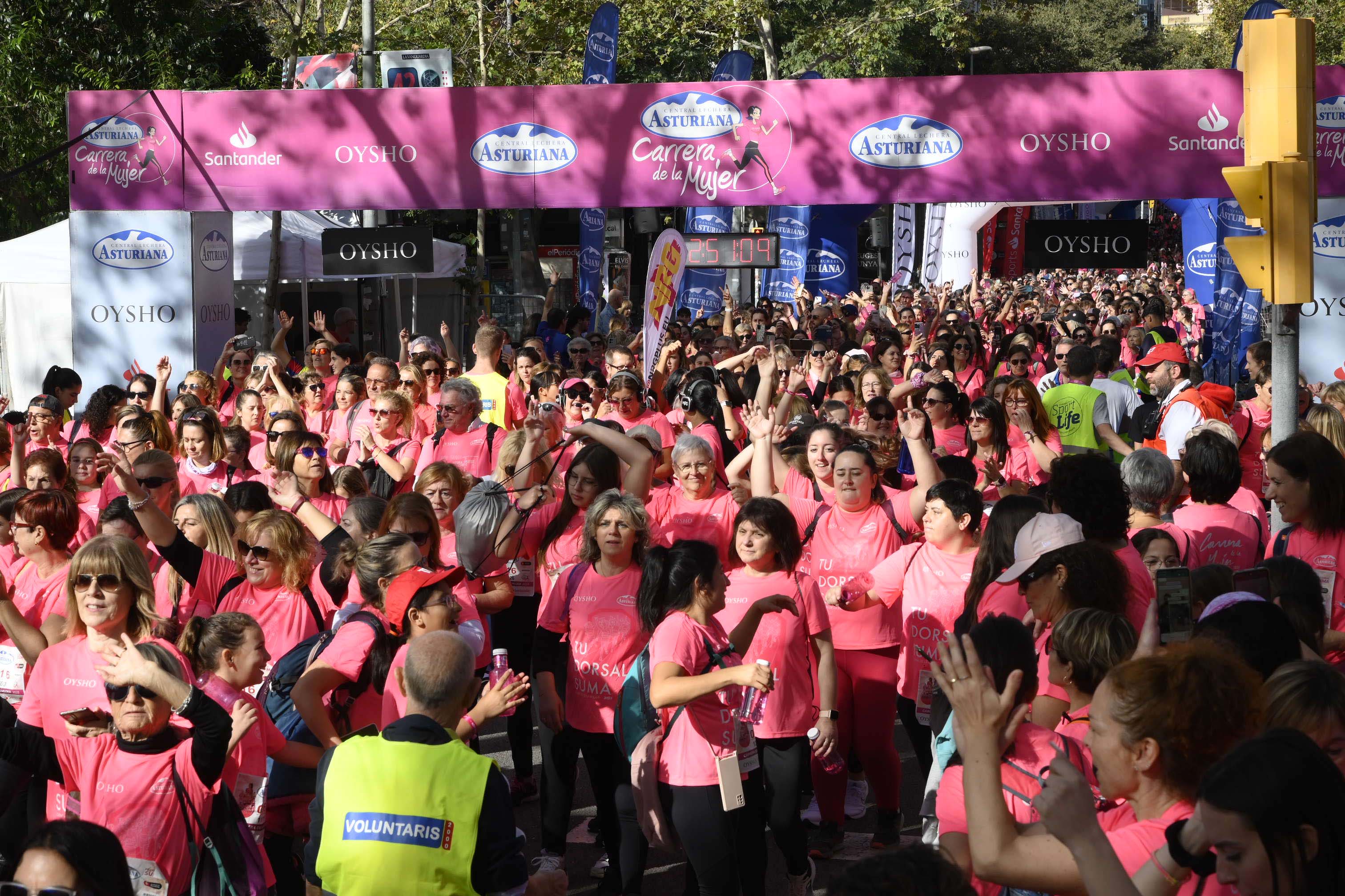 Las mejores fotos de la Carrera de la Mujer de Barcelona 2023. 8036