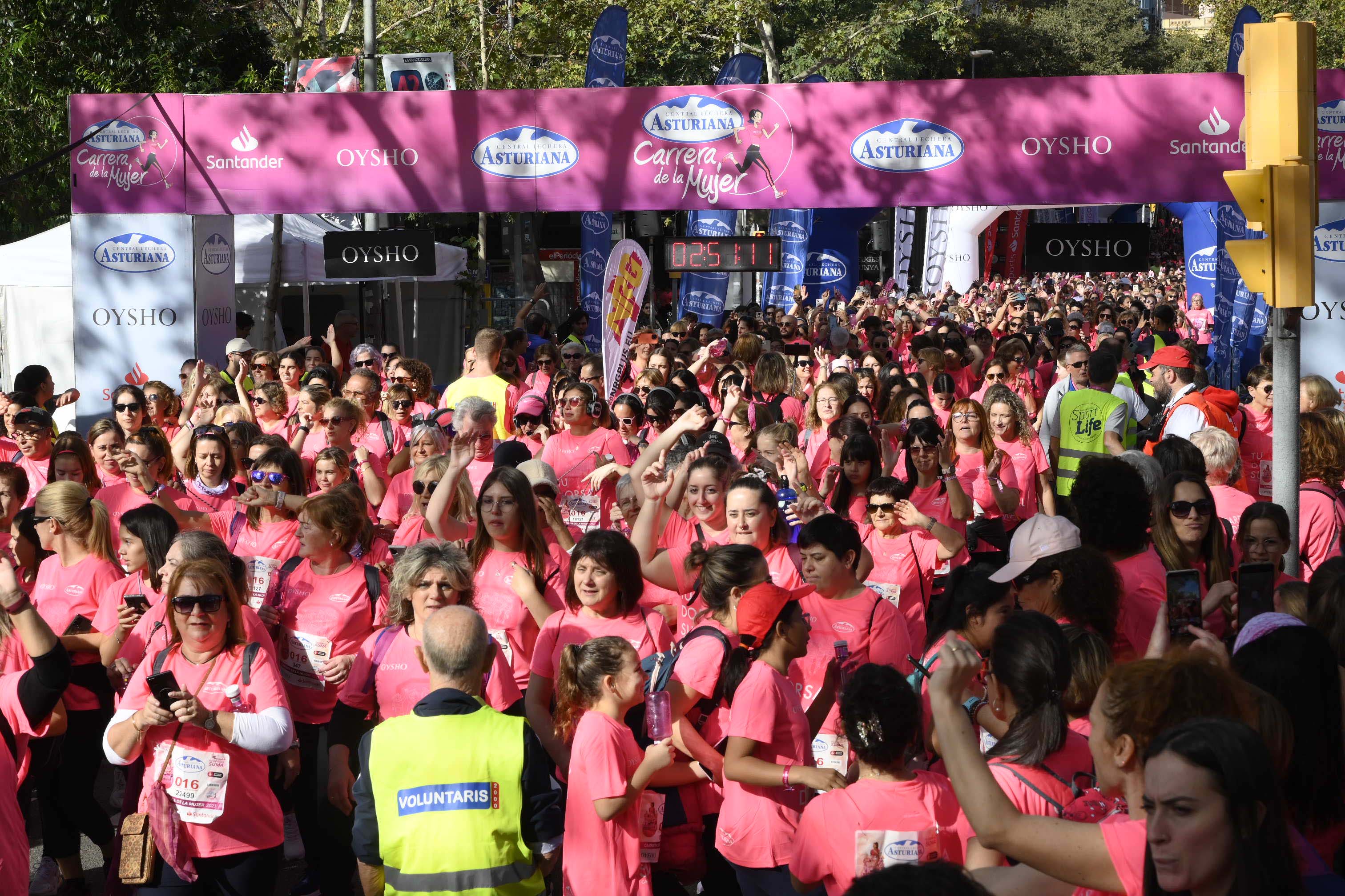 Las mejores fotos de la Carrera de la Mujer de Barcelona 2023. 8037
