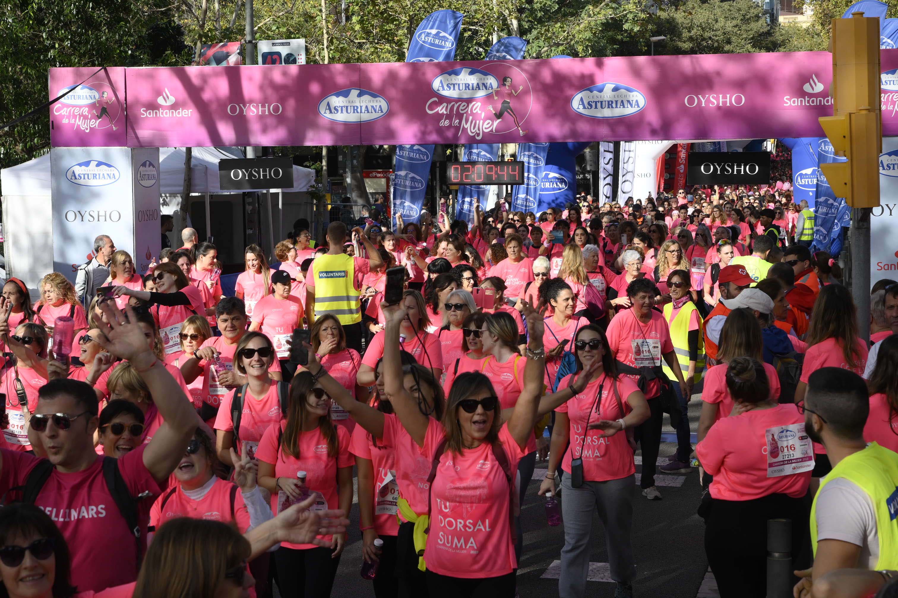 Las mejores fotos de la Carrera de la Mujer de Barcelona 2023. 6853