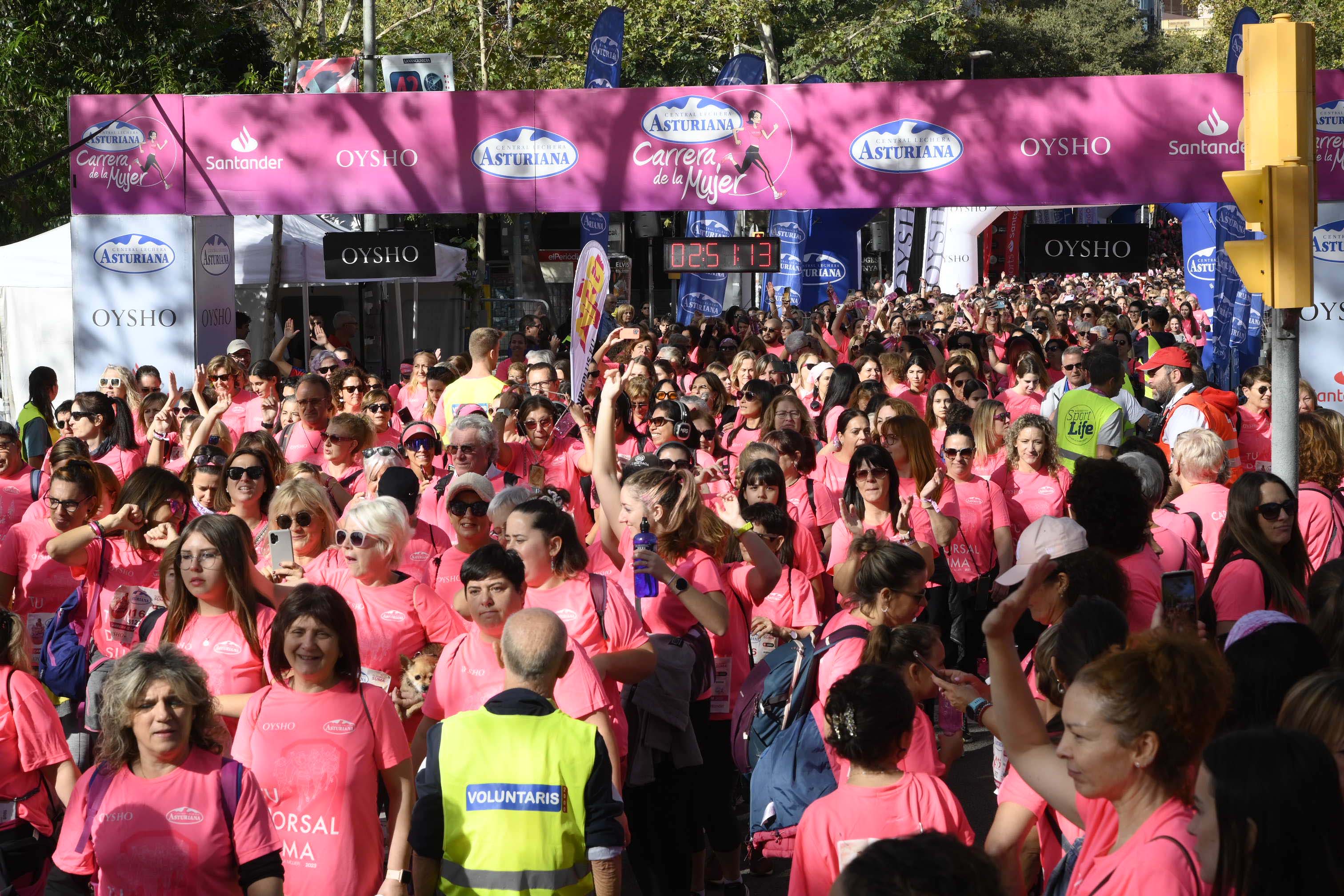 Las mejores fotos de la Carrera de la Mujer de Barcelona 2023. 8038