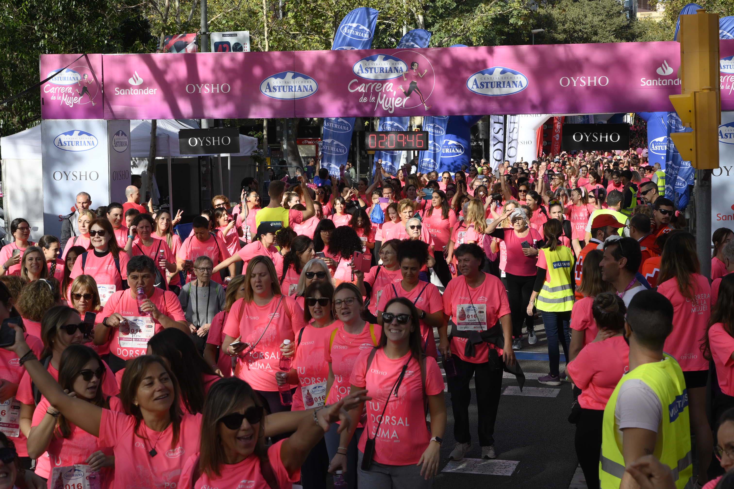Las mejores fotos de la Carrera de la Mujer de Barcelona 2023. 6854