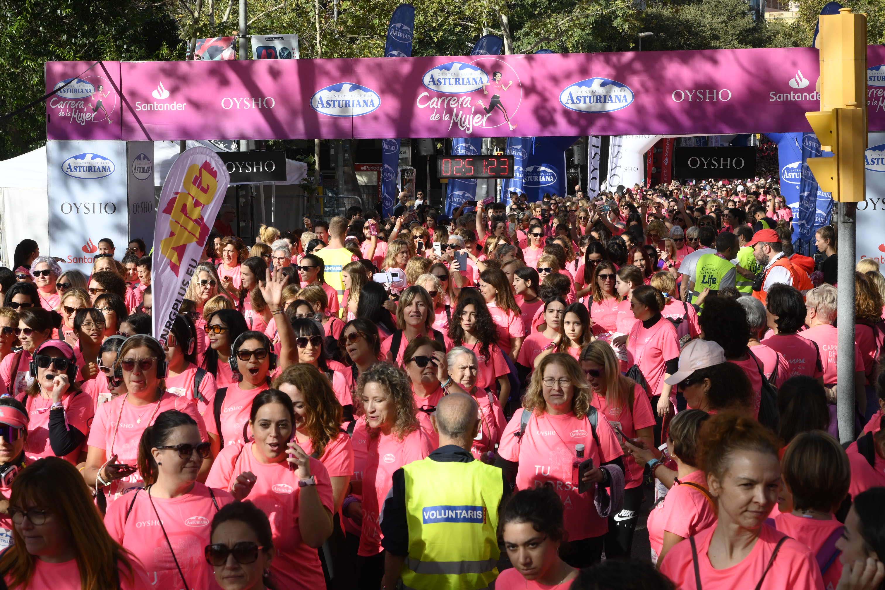 Las mejores fotos de la Carrera de la Mujer de Barcelona 2023. 8043