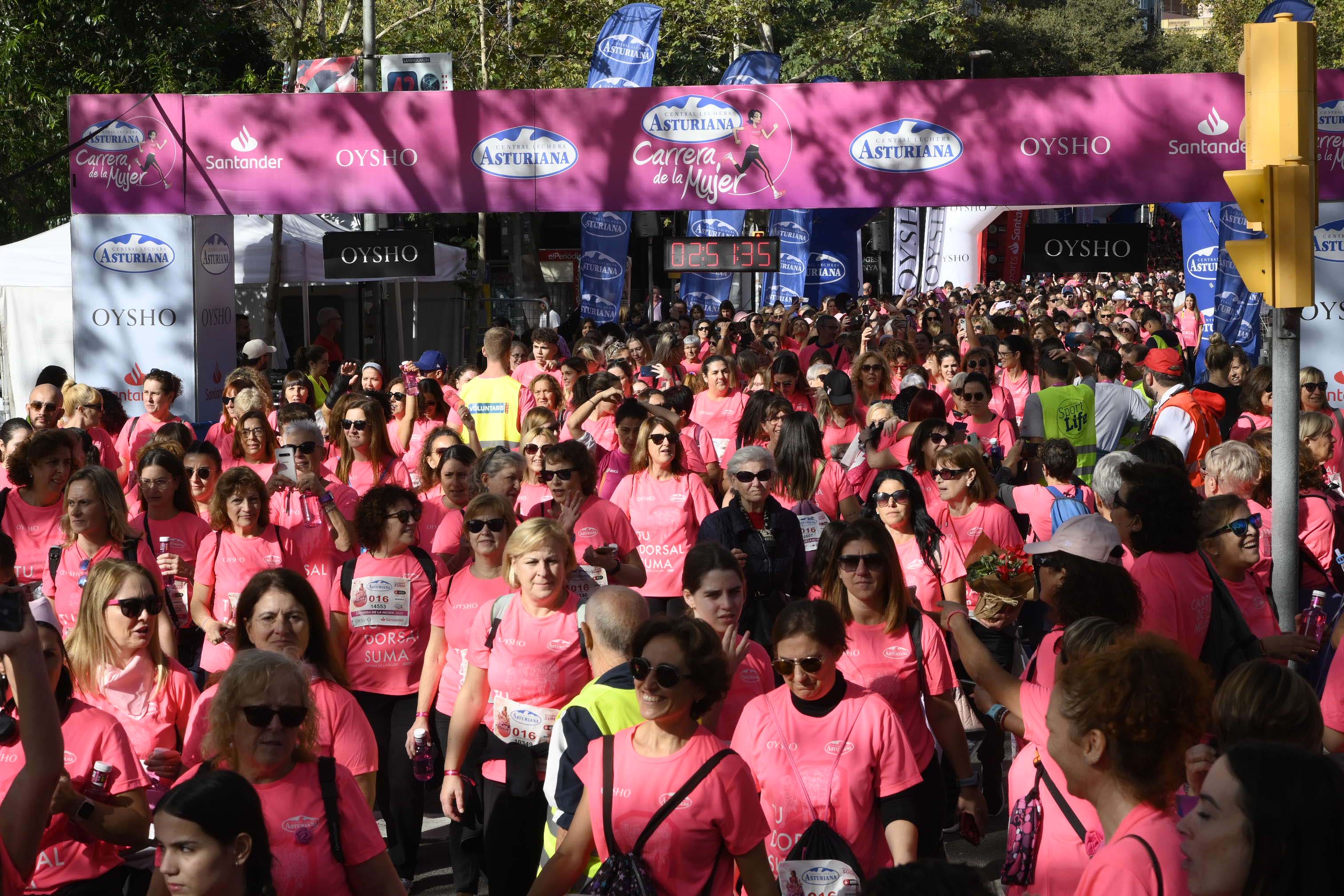 Las mejores fotos de la Carrera de la Mujer de Barcelona 2023. 8049