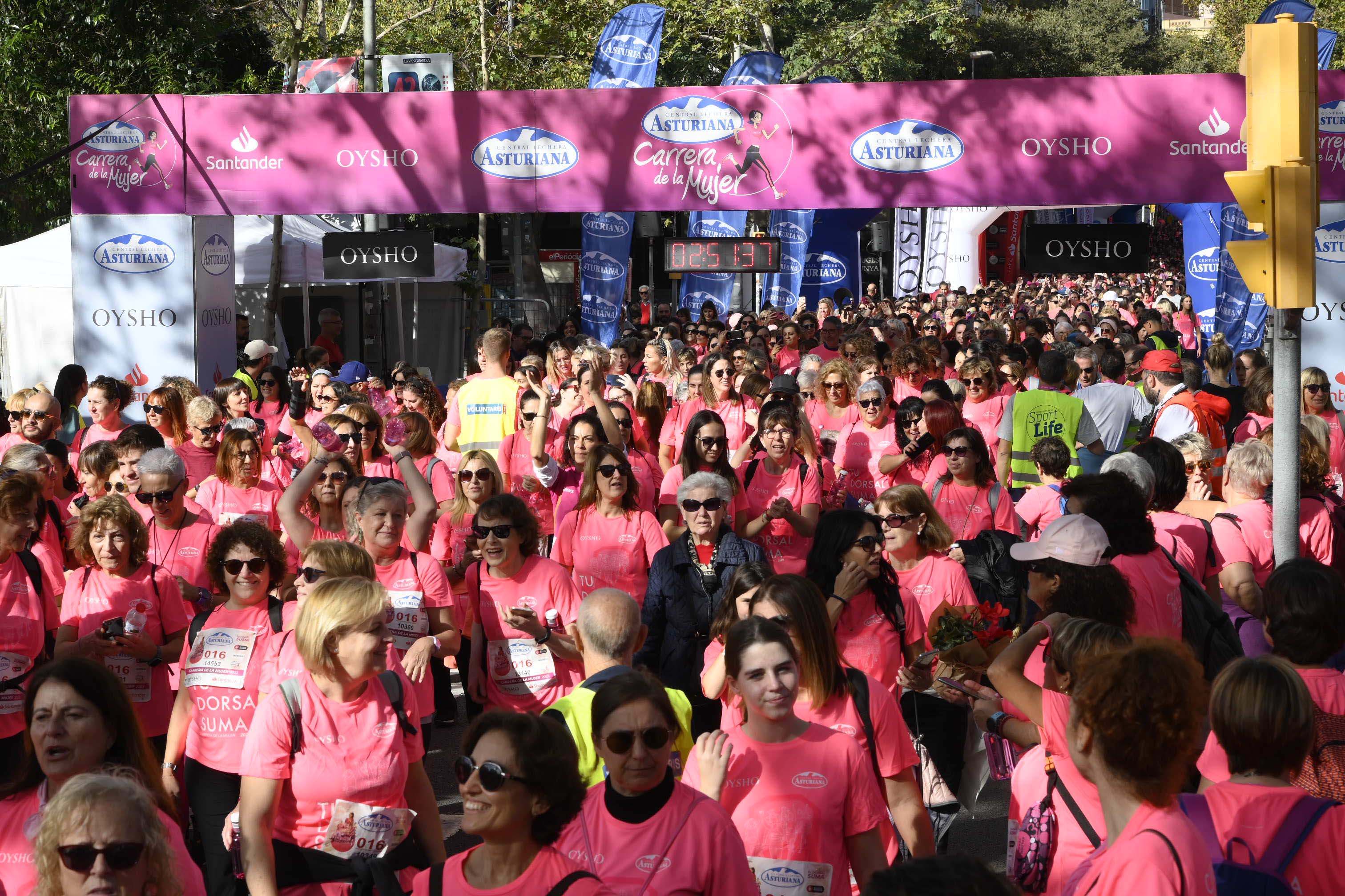 Las mejores fotos de la Carrera de la Mujer de Barcelona 2023. 8050