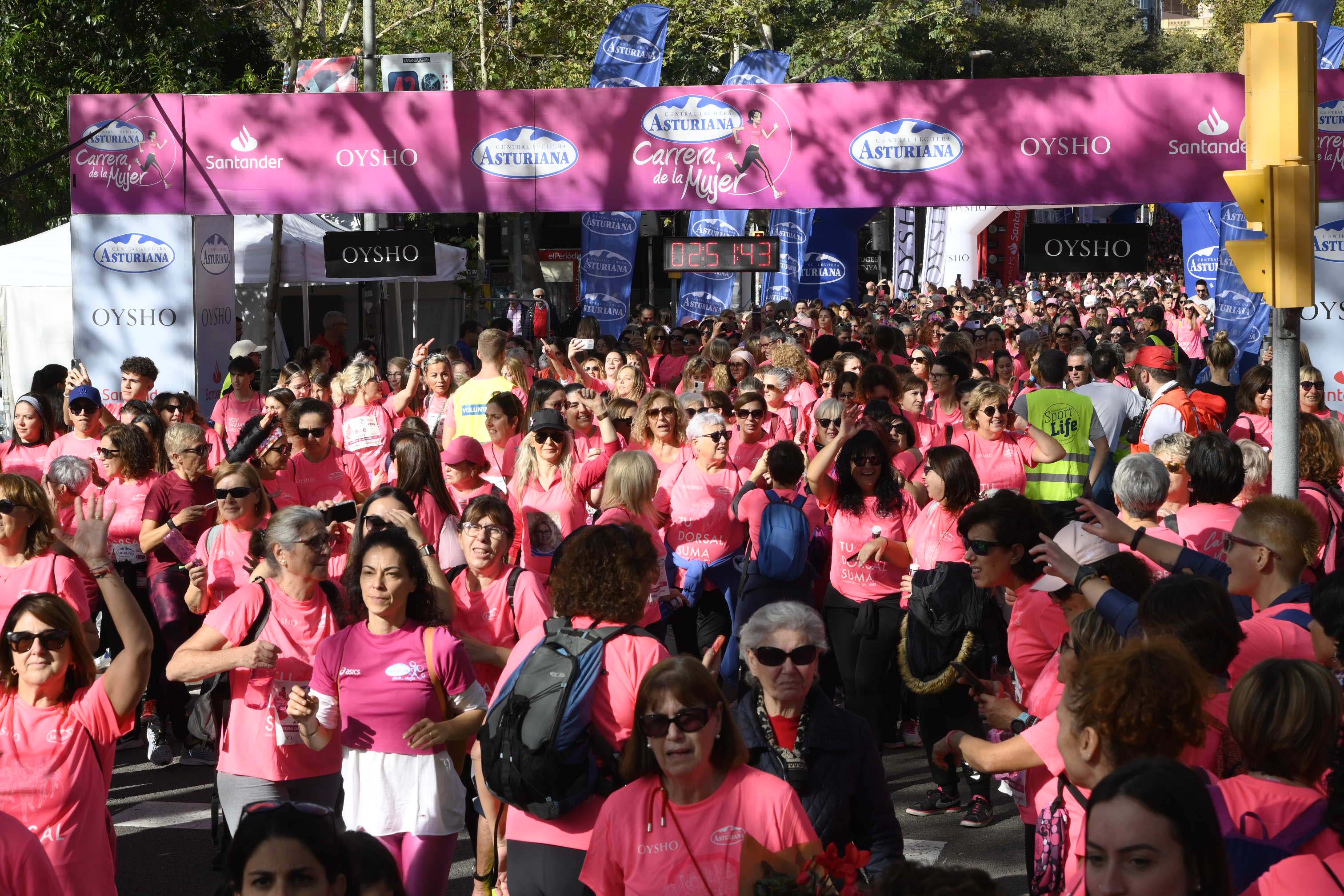 Las mejores fotos de la Carrera de la Mujer de Barcelona 2023. 8053