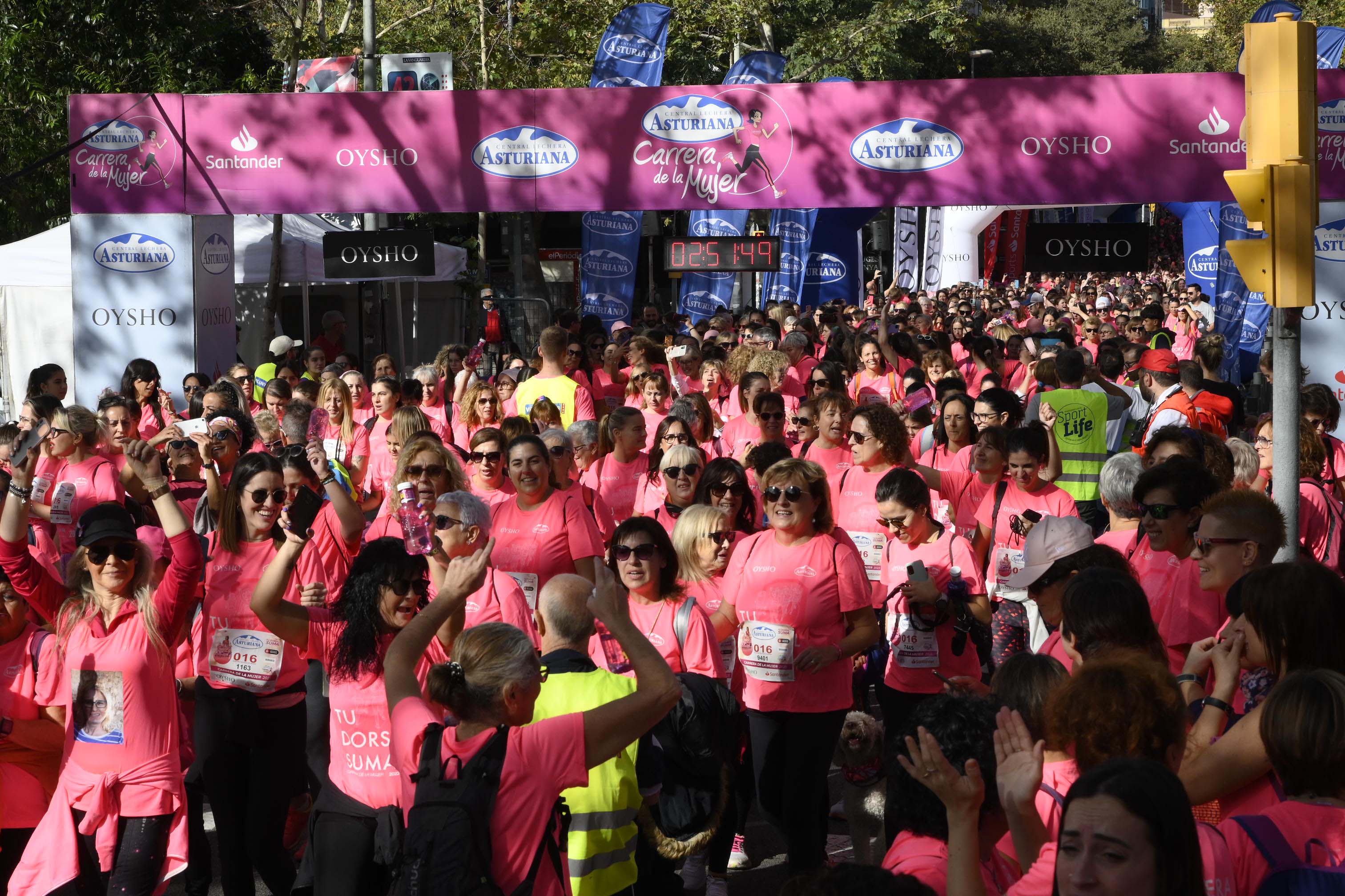 Las mejores fotos de la Carrera de la Mujer de Barcelona 2023. 8056