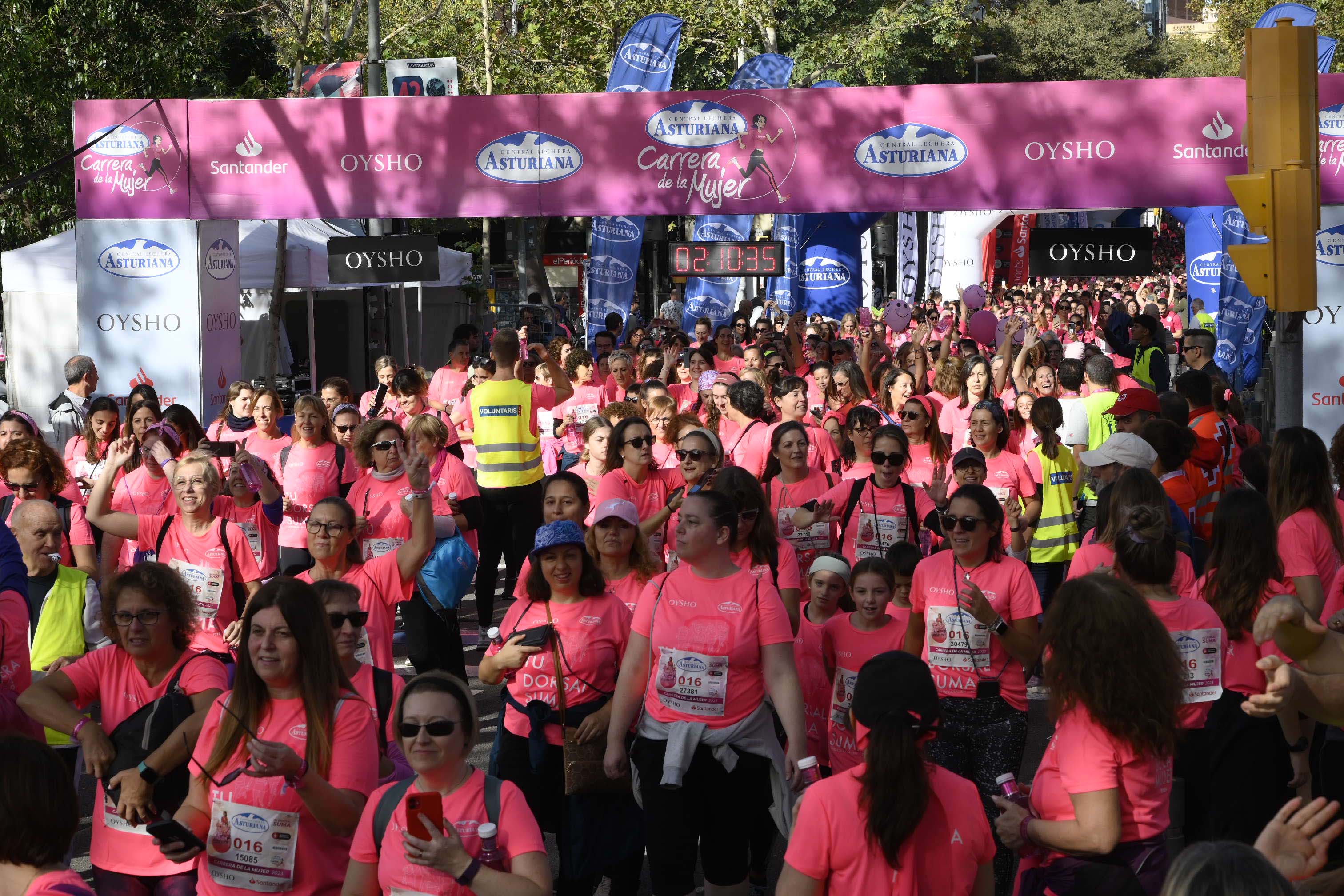 Las mejores fotos de la Carrera de la Mujer de Barcelona 2023. 6875