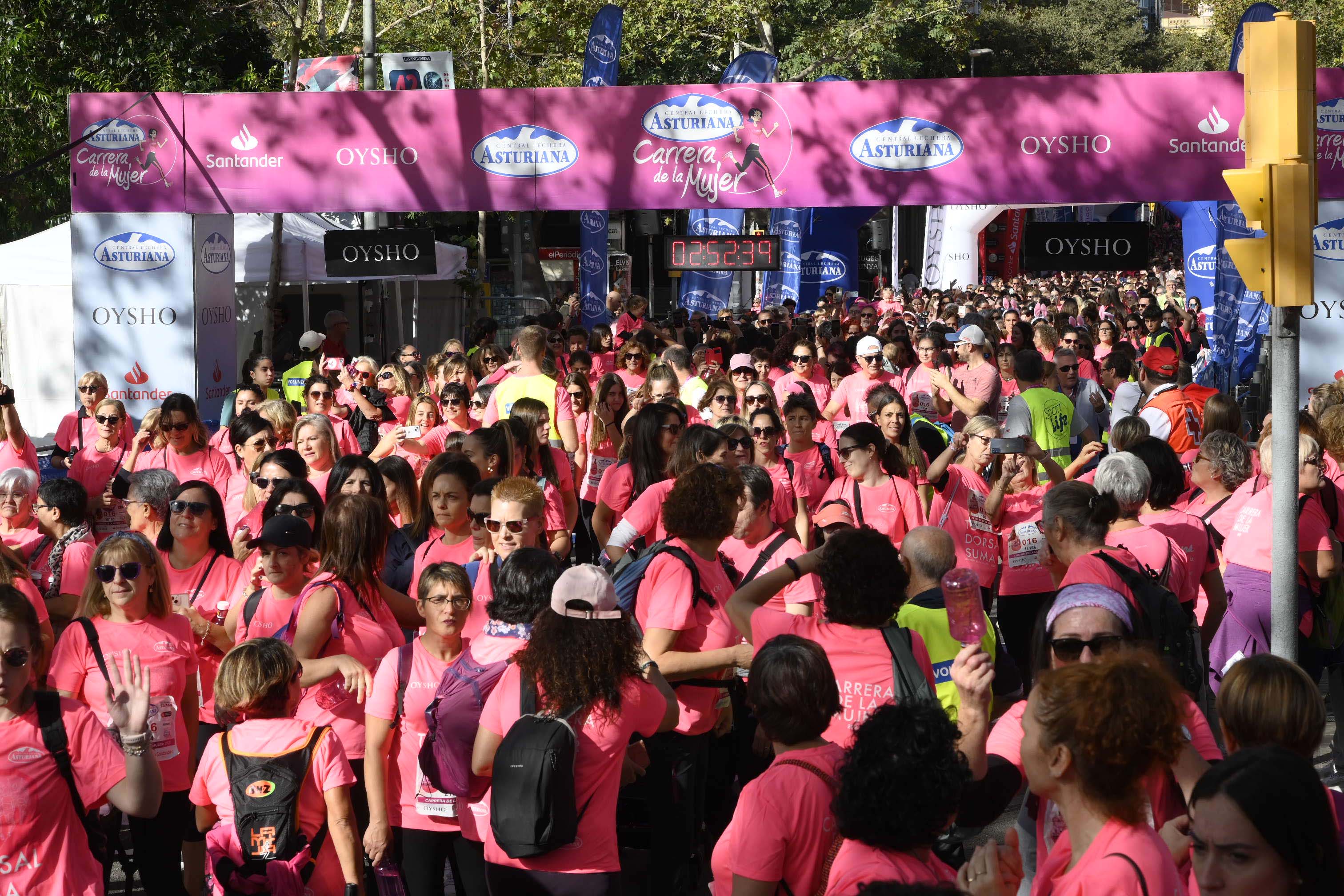 Las mejores fotos de la Carrera de la Mujer de Barcelona 2023. 8081