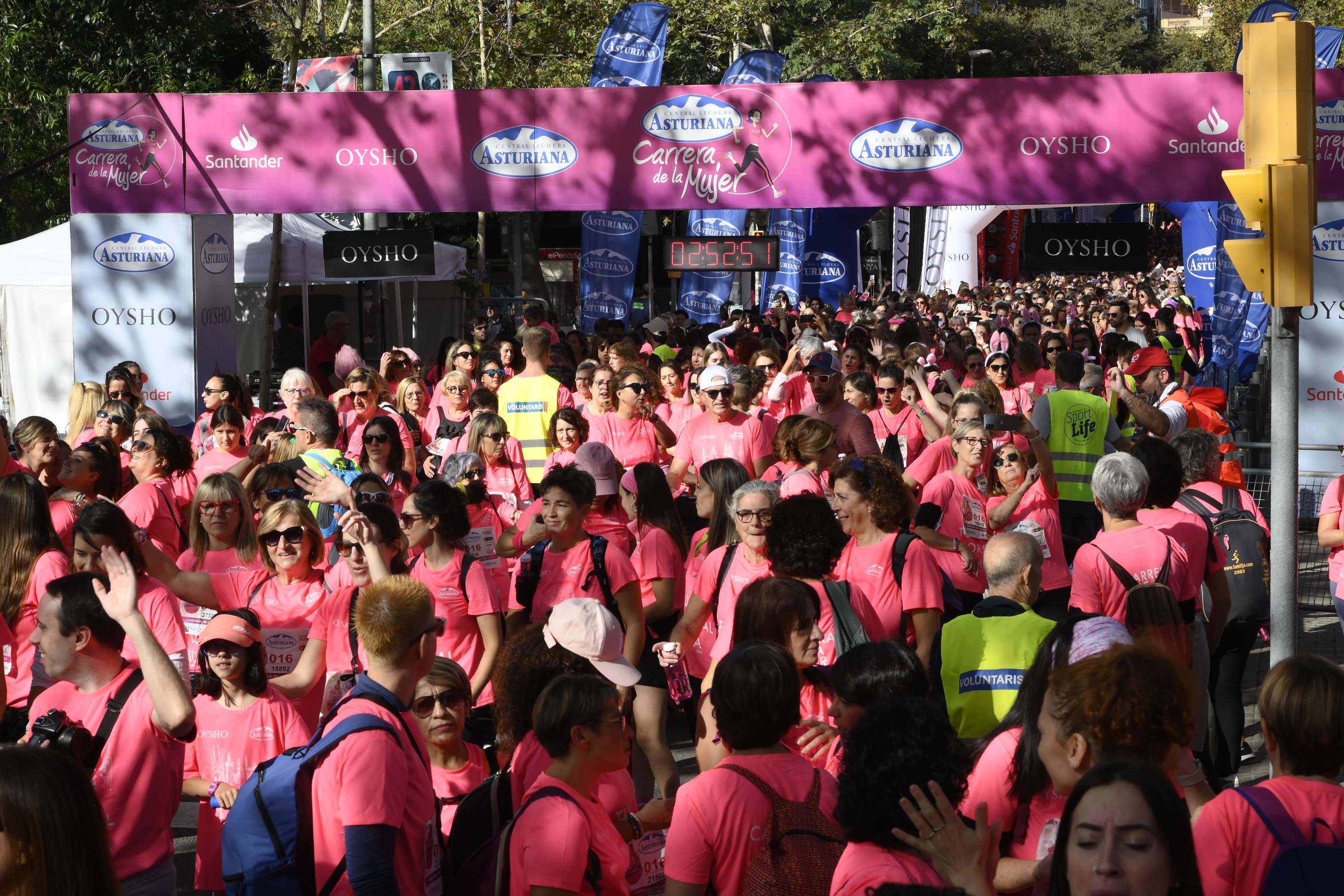 Las mejores fotos de la Carrera de la Mujer de Barcelona 2023. 8087
