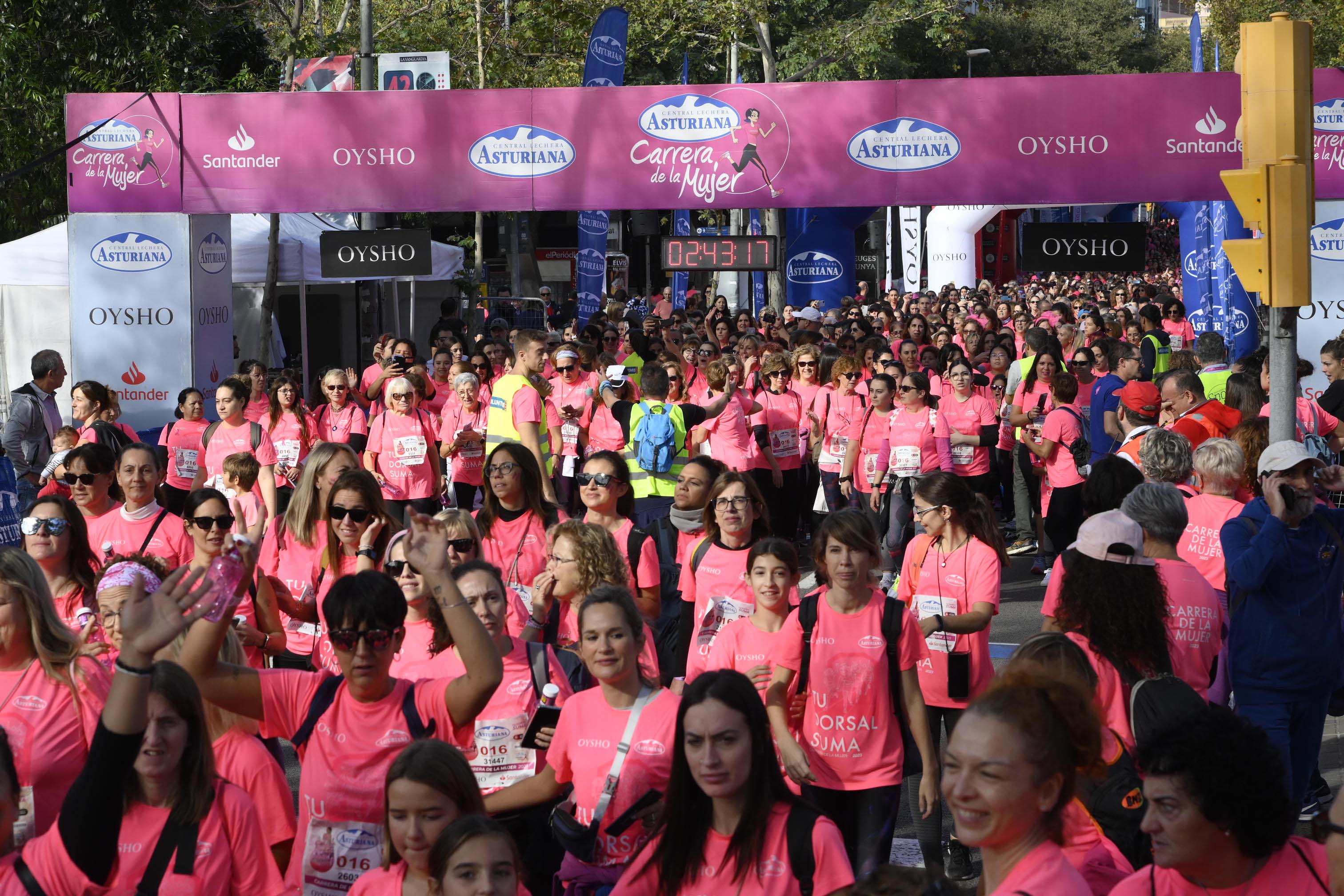 Las mejores fotos de la Carrera de la Mujer de Barcelona 2023. 7800