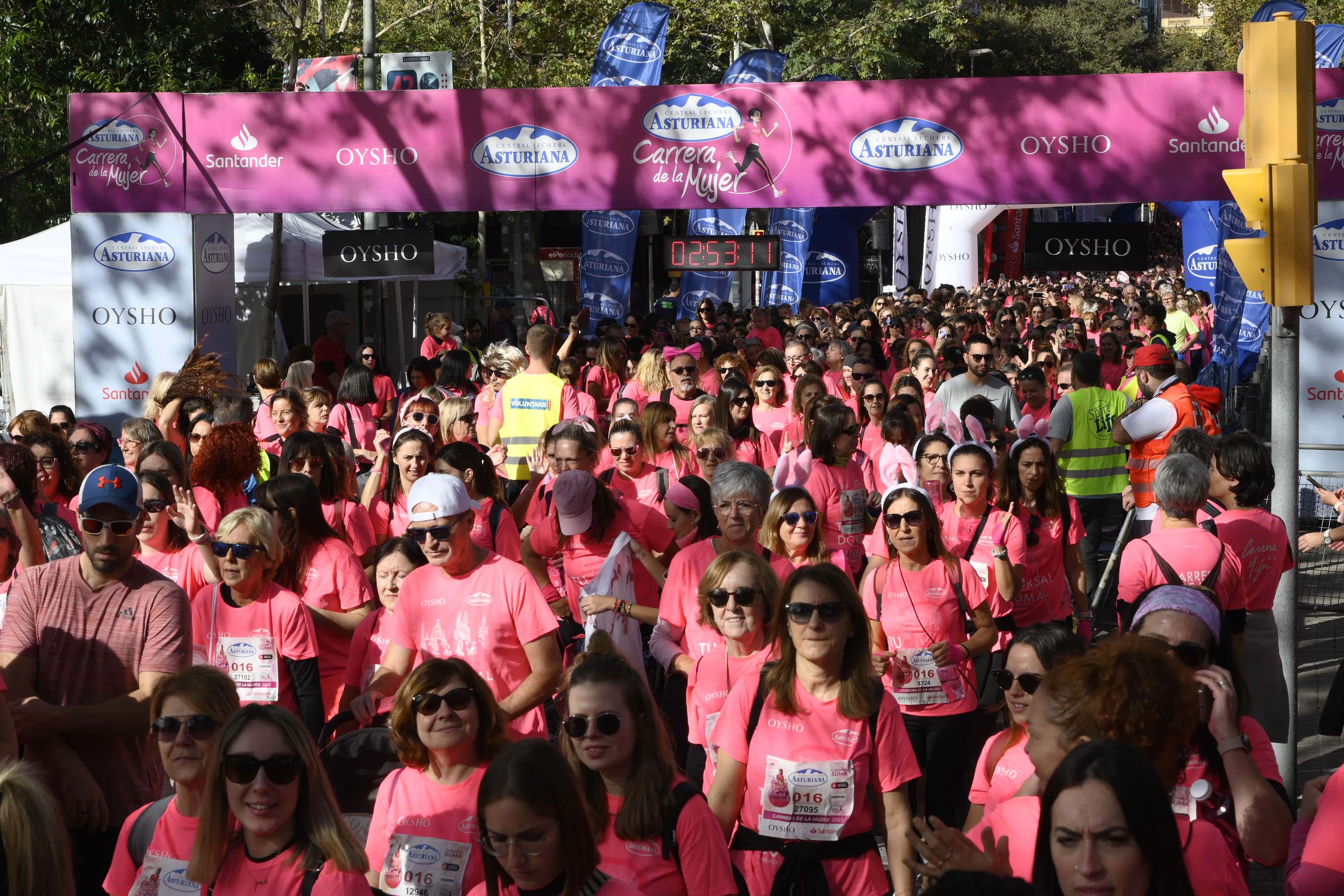 Las mejores fotos de la Carrera de la Mujer de Barcelona 2023. 8097