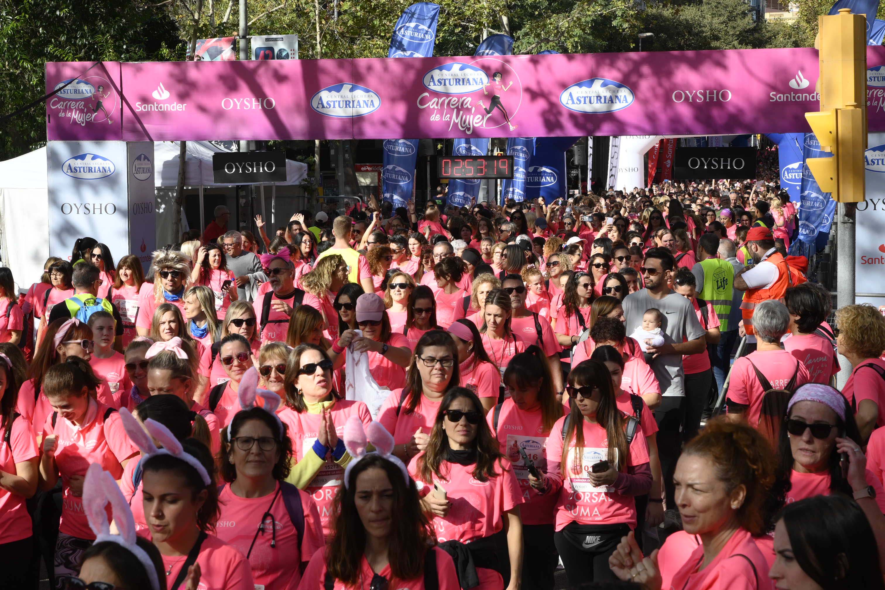 Las mejores fotos de la Carrera de la Mujer de Barcelona 2023. 8101