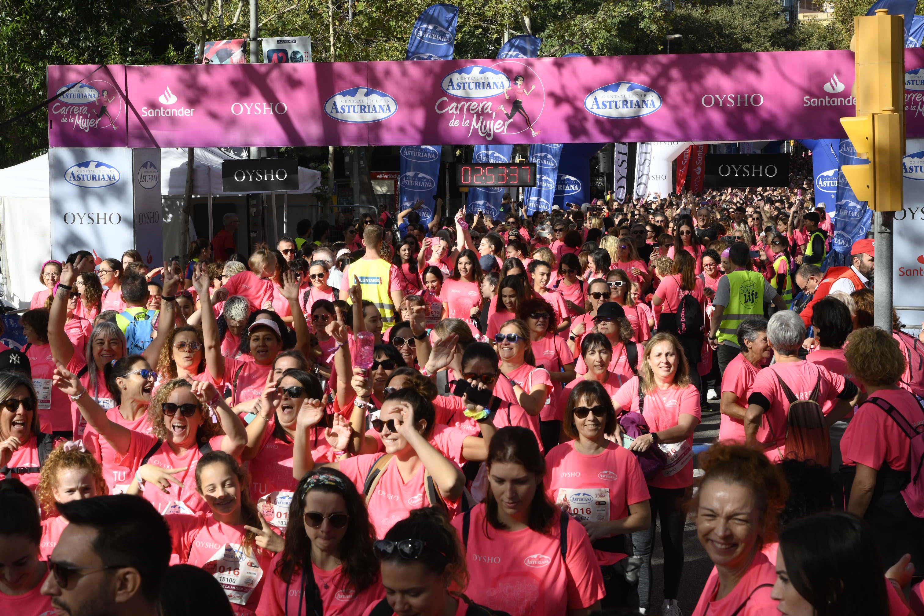 Las mejores fotos de la Carrera de la Mujer de Barcelona 2023. 8110