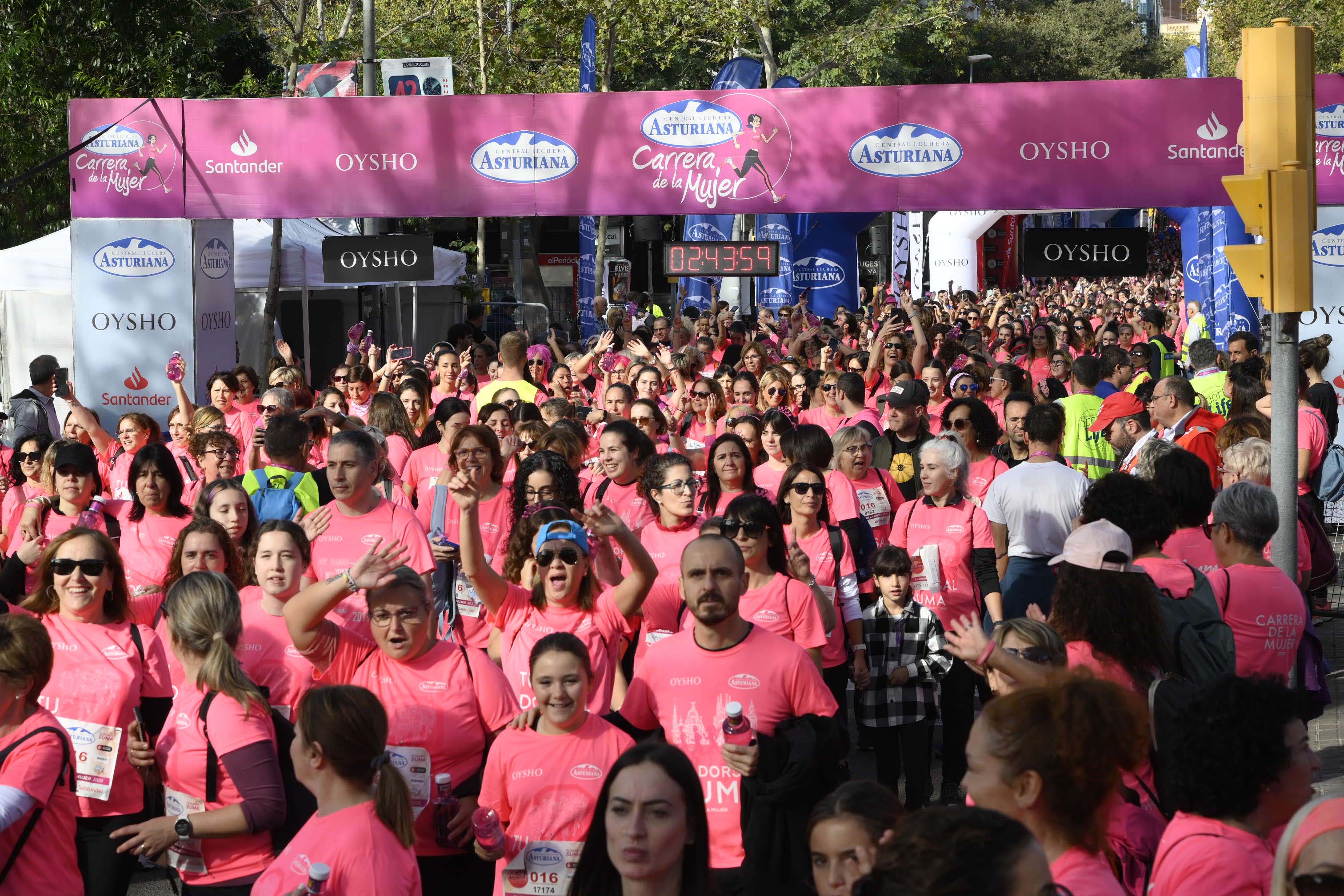 Las mejores fotos de la Carrera de la Mujer de Barcelona 2023. 7821