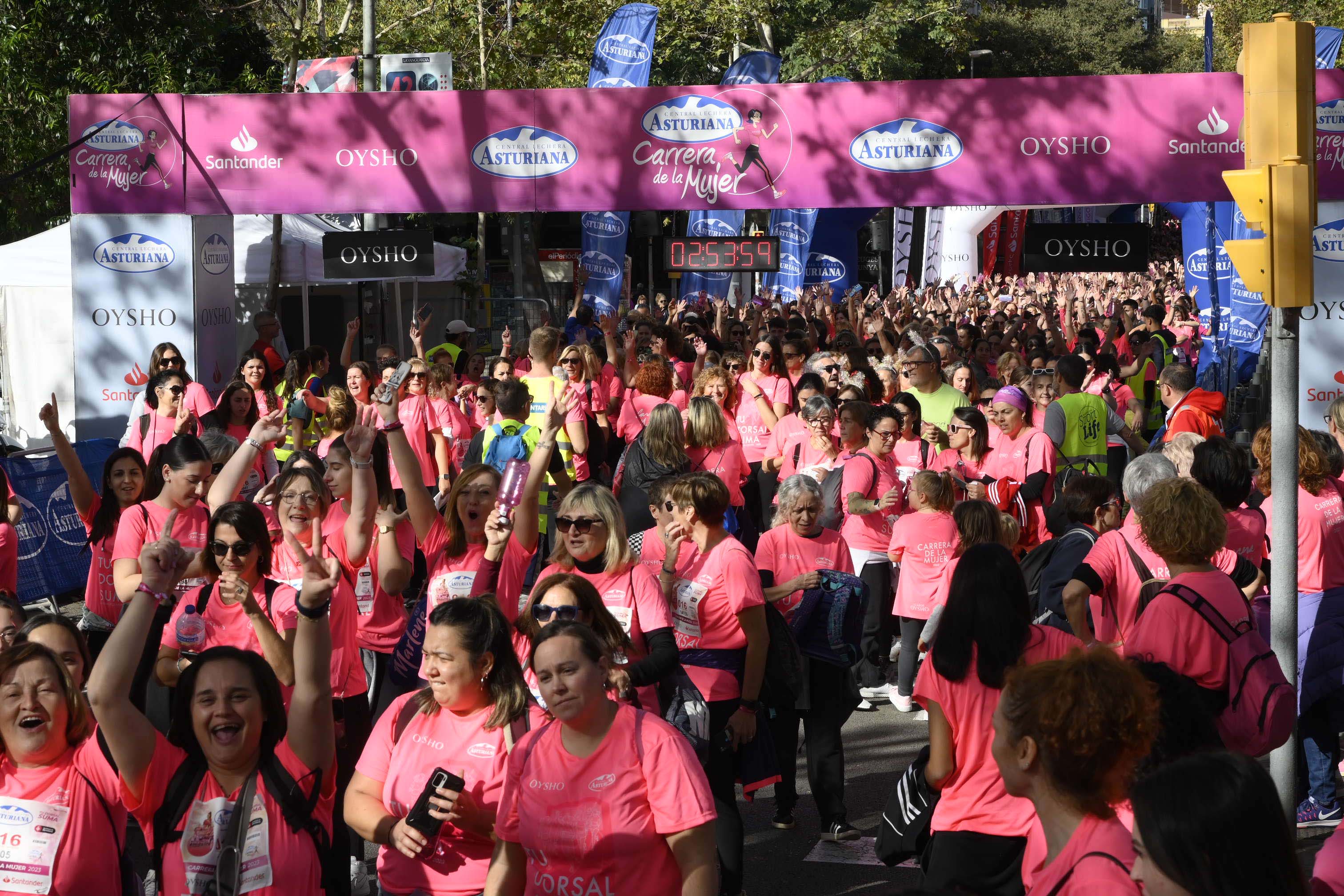 Las mejores fotos de la Carrera de la Mujer de Barcelona 2023. 8121