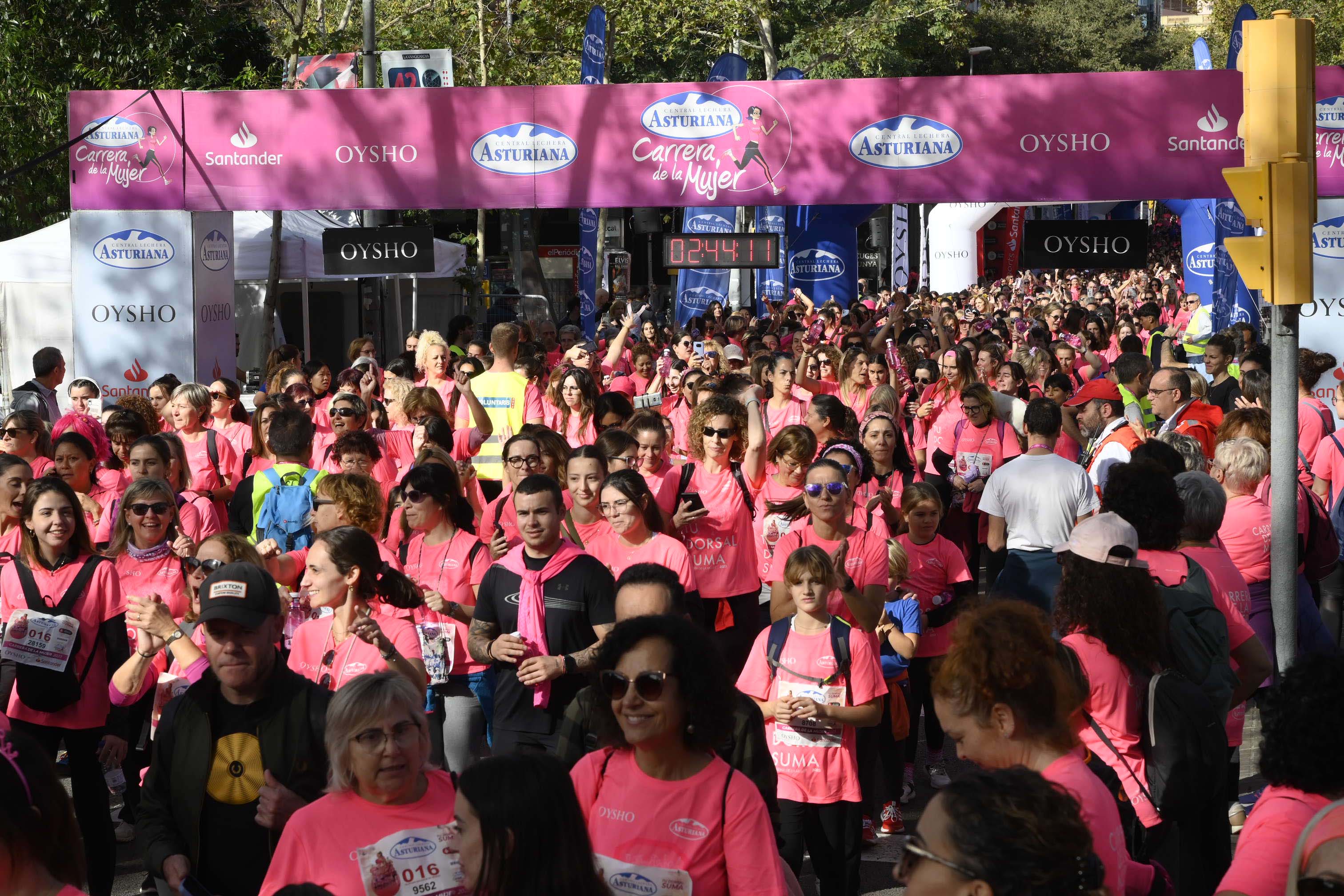 Las mejores fotos de la Carrera de la Mujer de Barcelona 2023. 7827