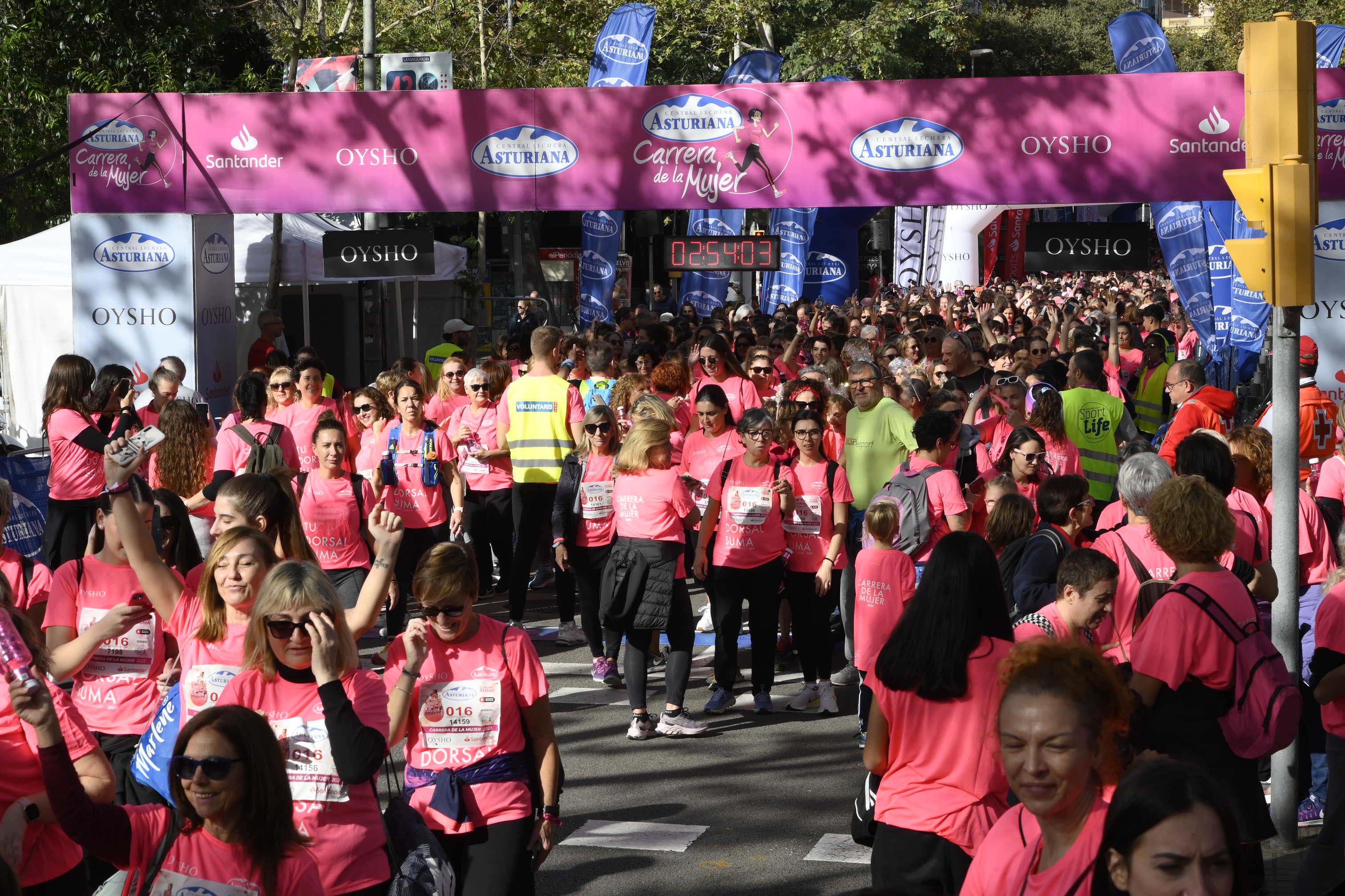 Las mejores fotos de la Carrera de la Mujer de Barcelona 2023. 8123