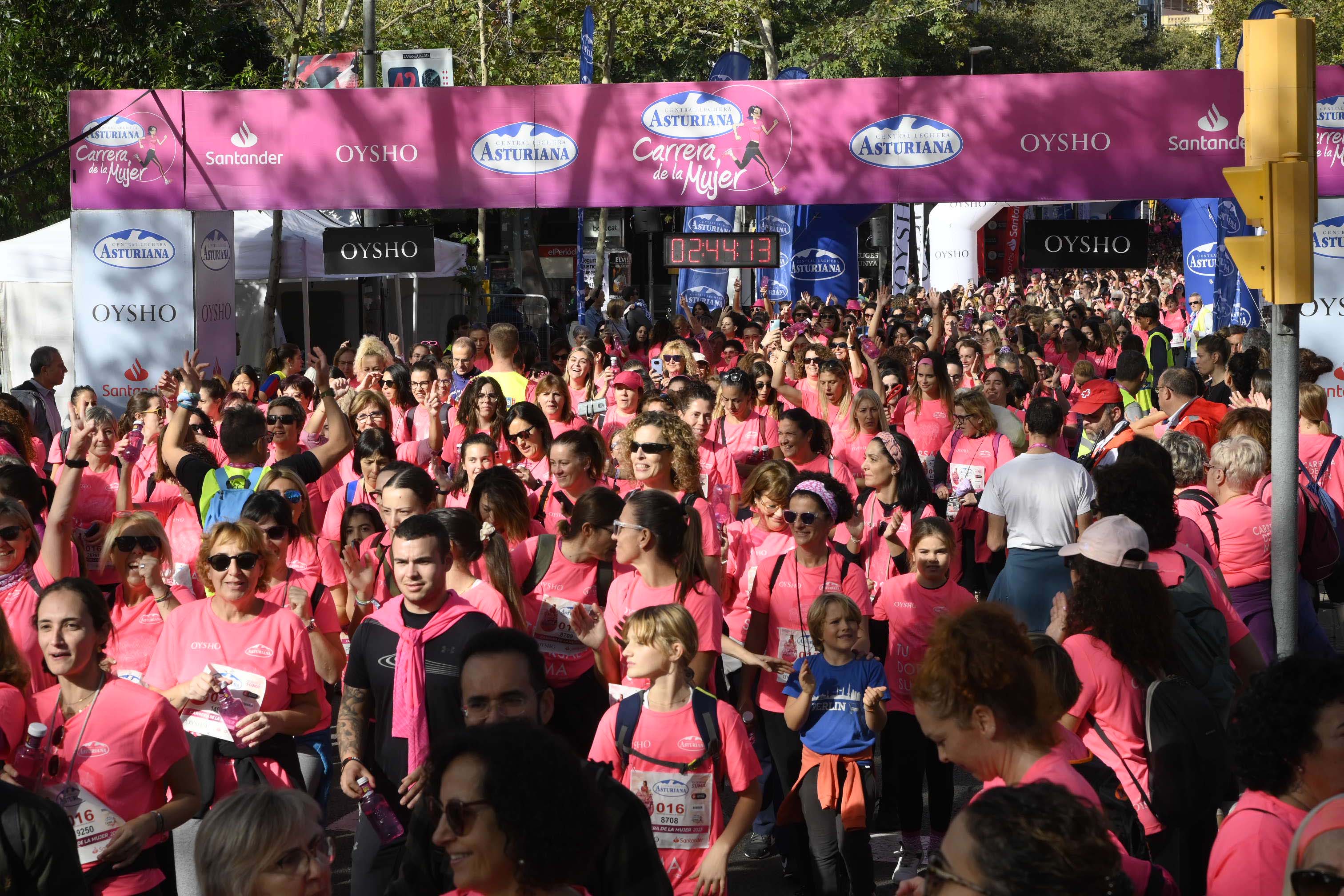Las mejores fotos de la Carrera de la Mujer de Barcelona 2023. 7828