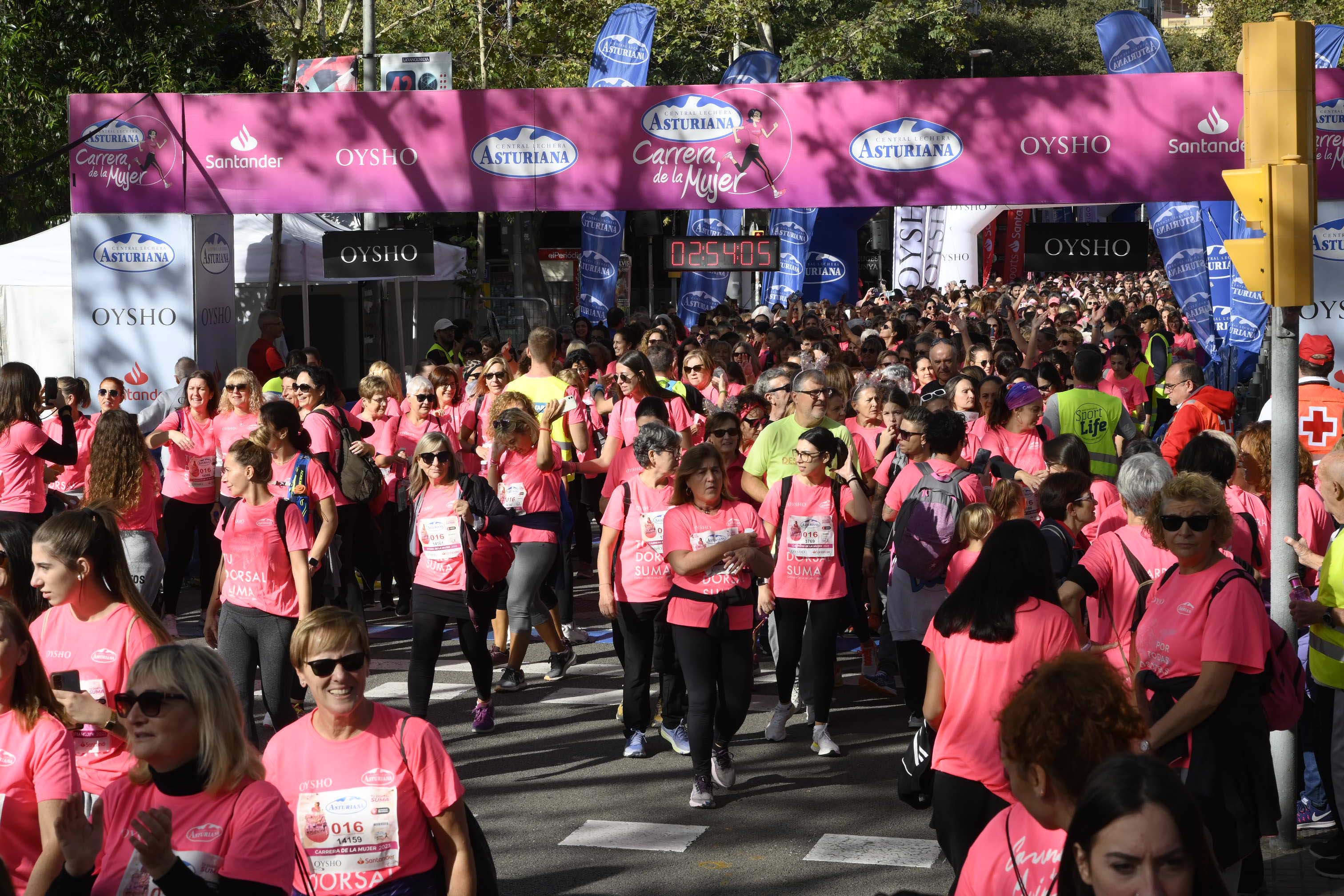 Las mejores fotos de la Carrera de la Mujer de Barcelona 2023. 8124