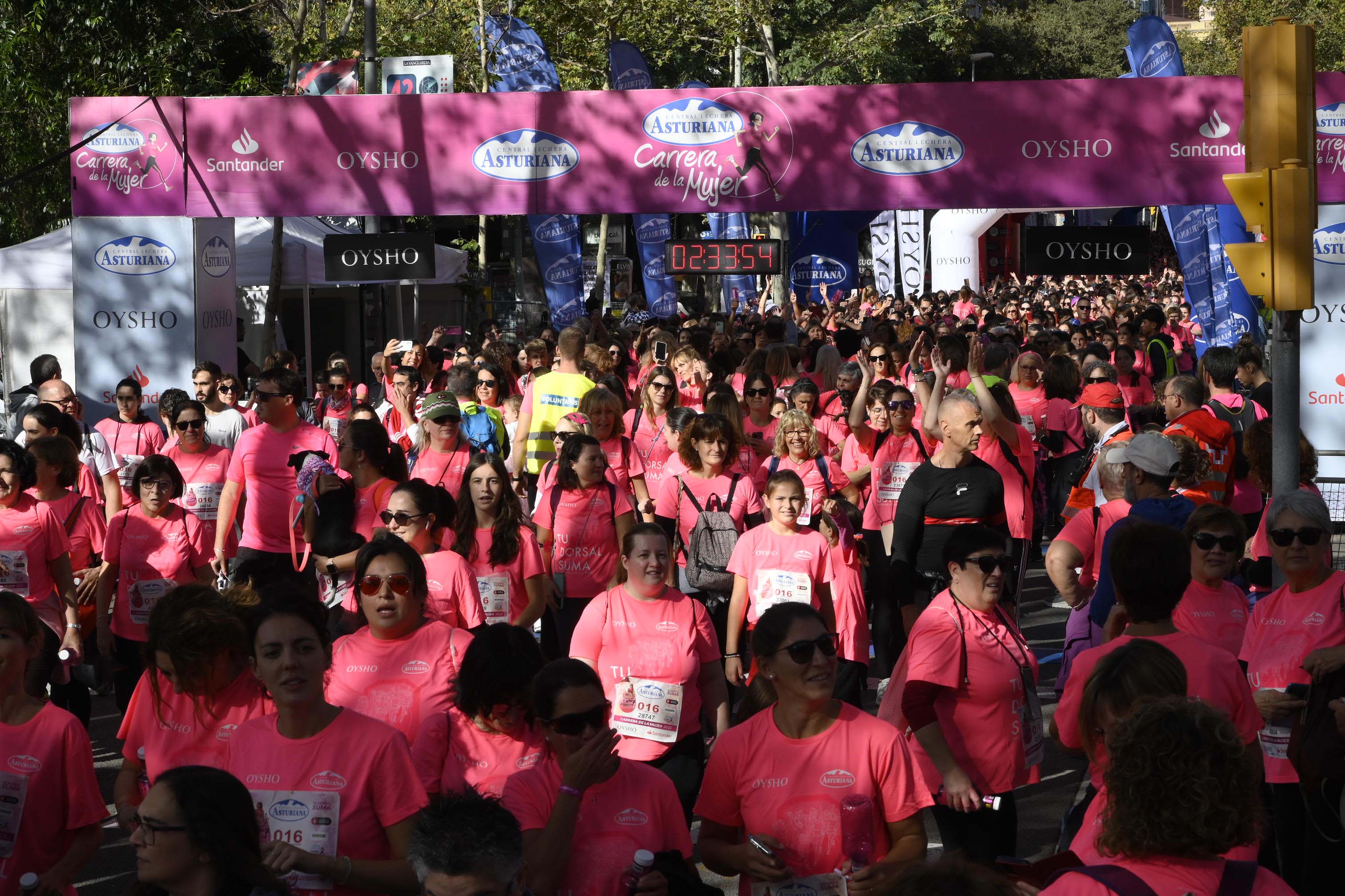 Las mejores fotos de la Carrera de la Mujer de Barcelona 2023. 7540