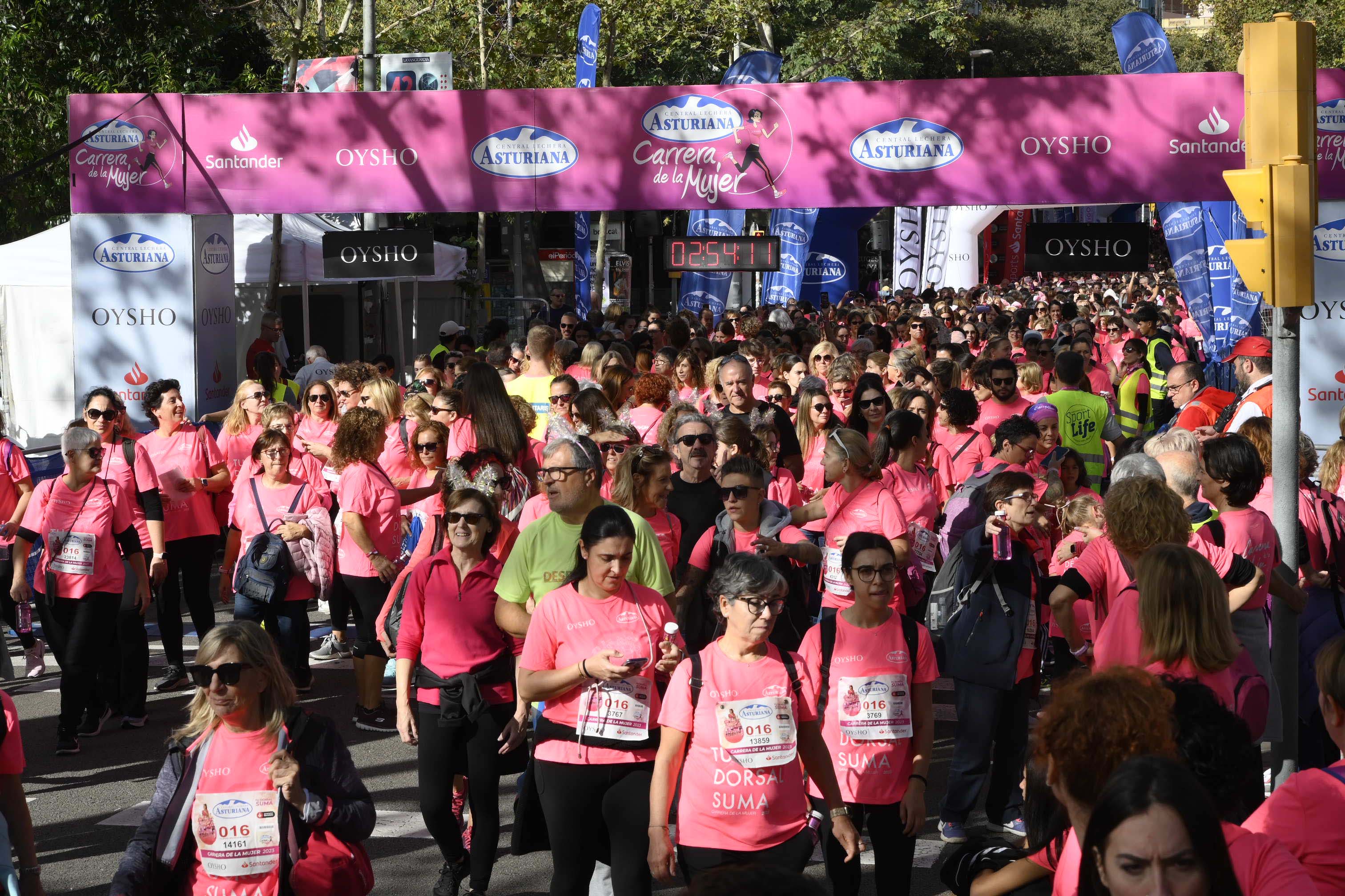 Las mejores fotos de la Carrera de la Mujer de Barcelona 2023. 8127