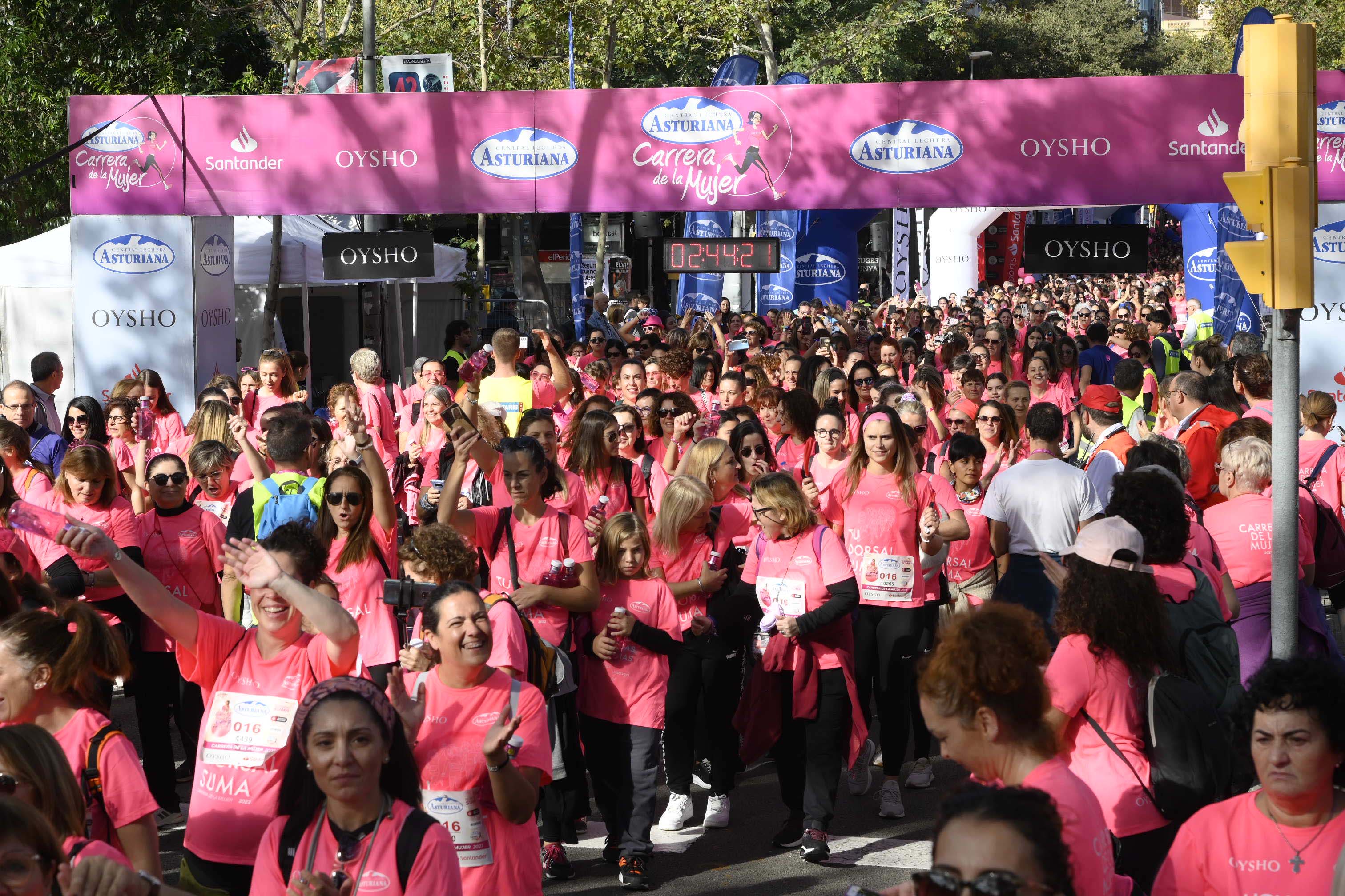 Las mejores fotos de la Carrera de la Mujer de Barcelona 2023. 7832