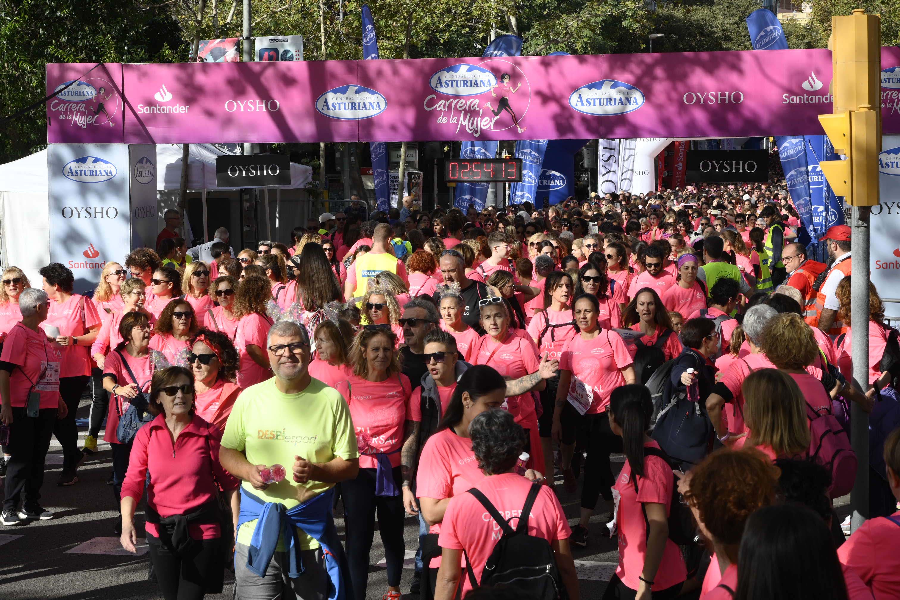 Las mejores fotos de la Carrera de la Mujer de Barcelona 2023. 8128