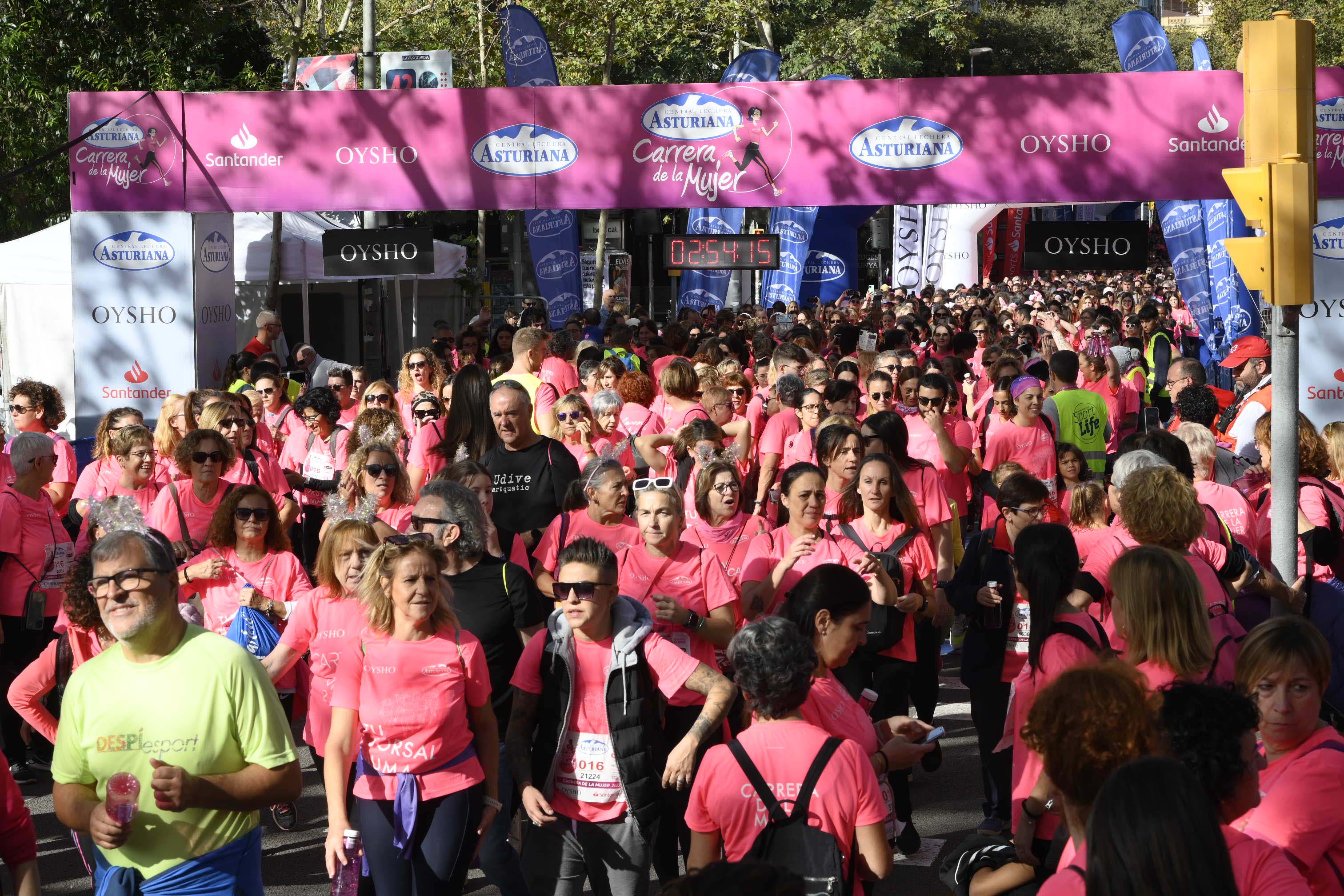Las mejores fotos de la Carrera de la Mujer de Barcelona 2023. 8129