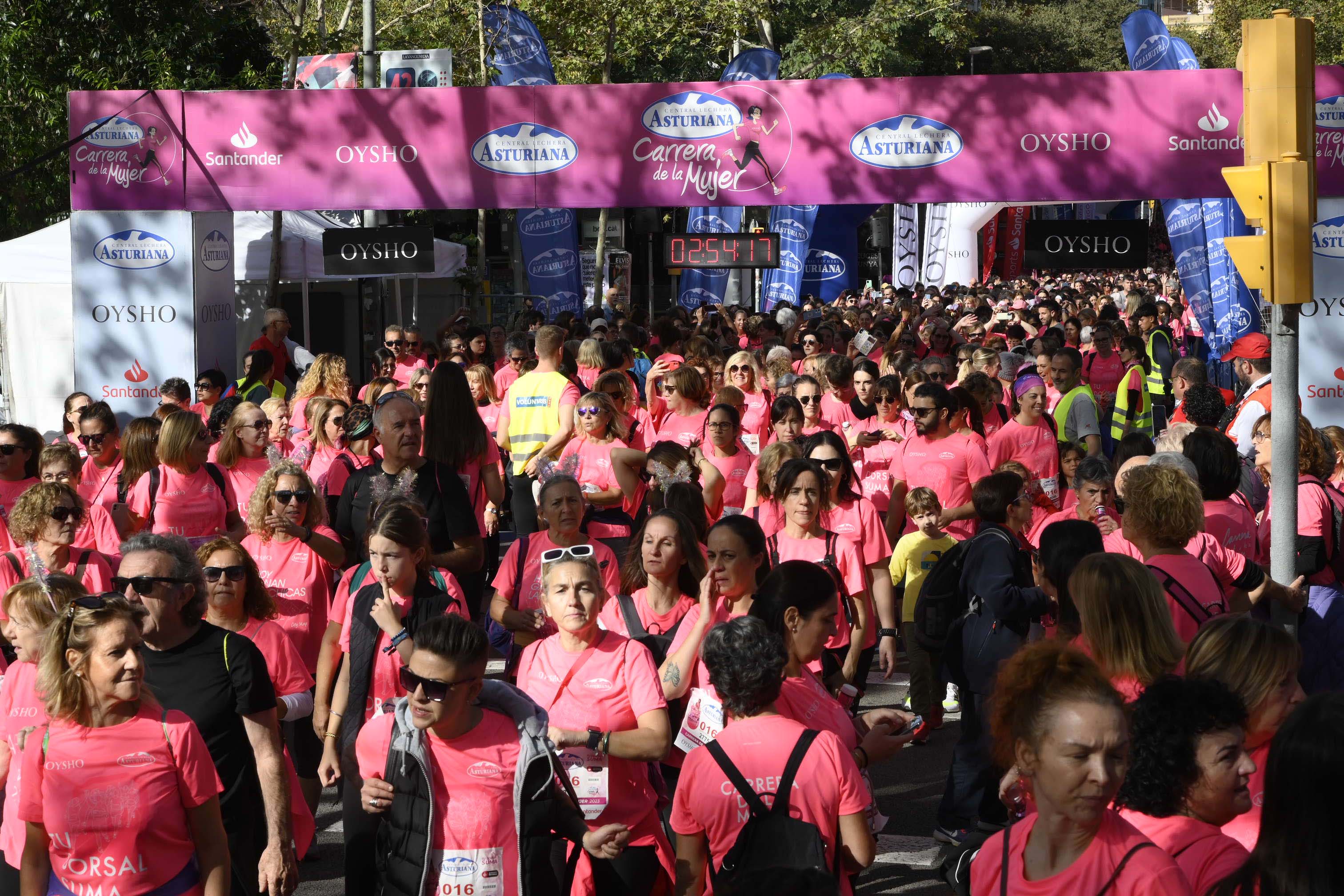 Las mejores fotos de la Carrera de la Mujer de Barcelona 2023. 8130