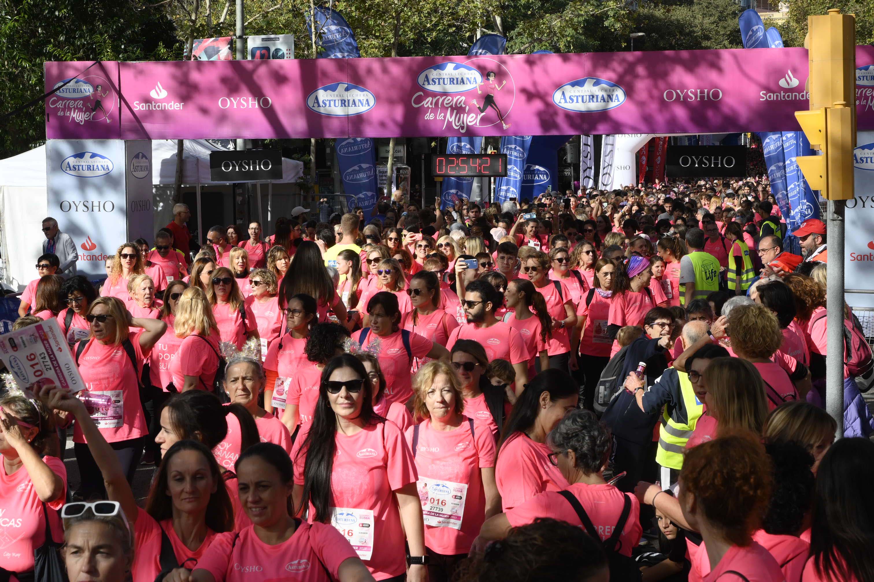 Las mejores fotos de la Carrera de la Mujer de Barcelona 2023. 8132
