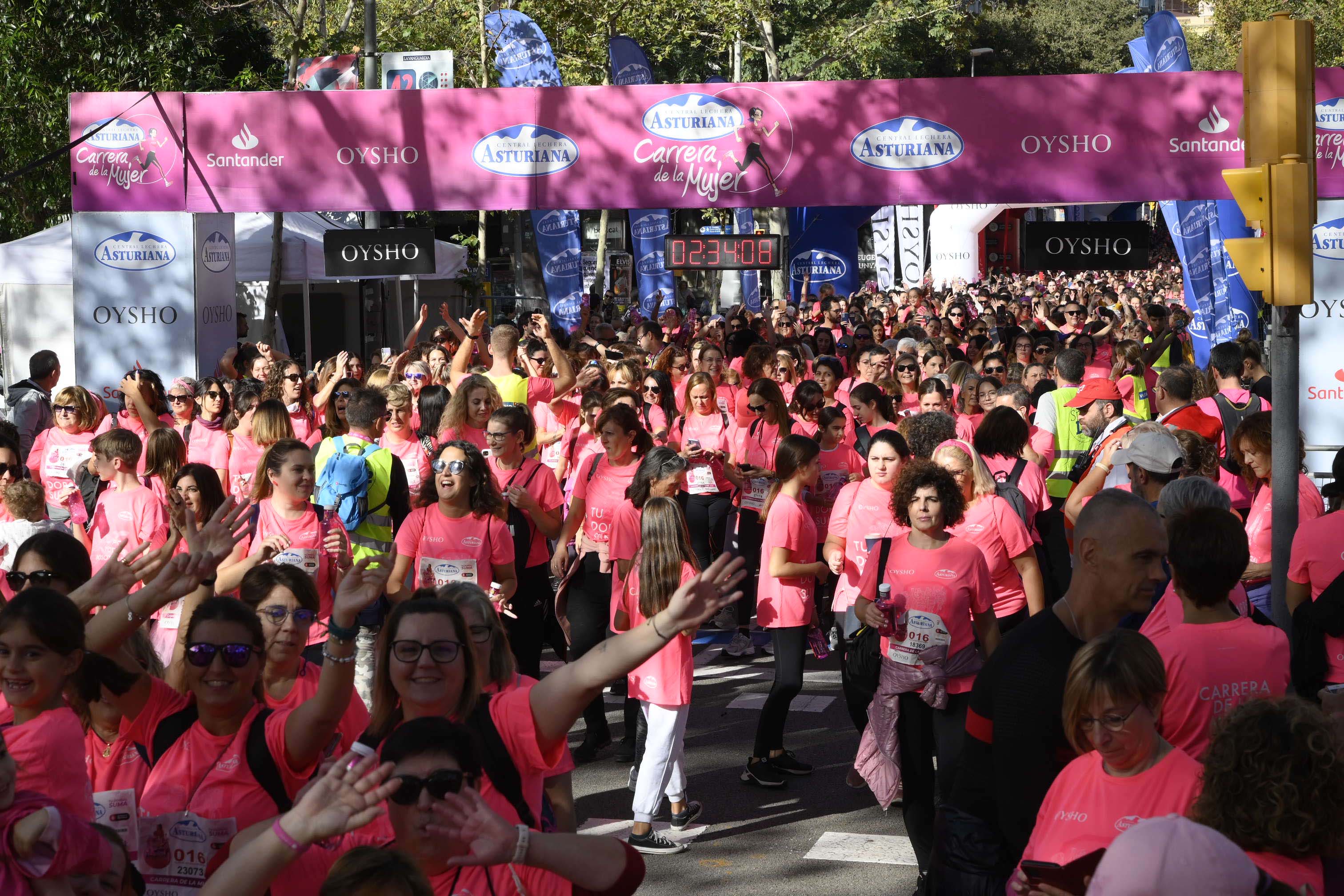 Las mejores fotos de la Carrera de la Mujer de Barcelona 2023. 7547