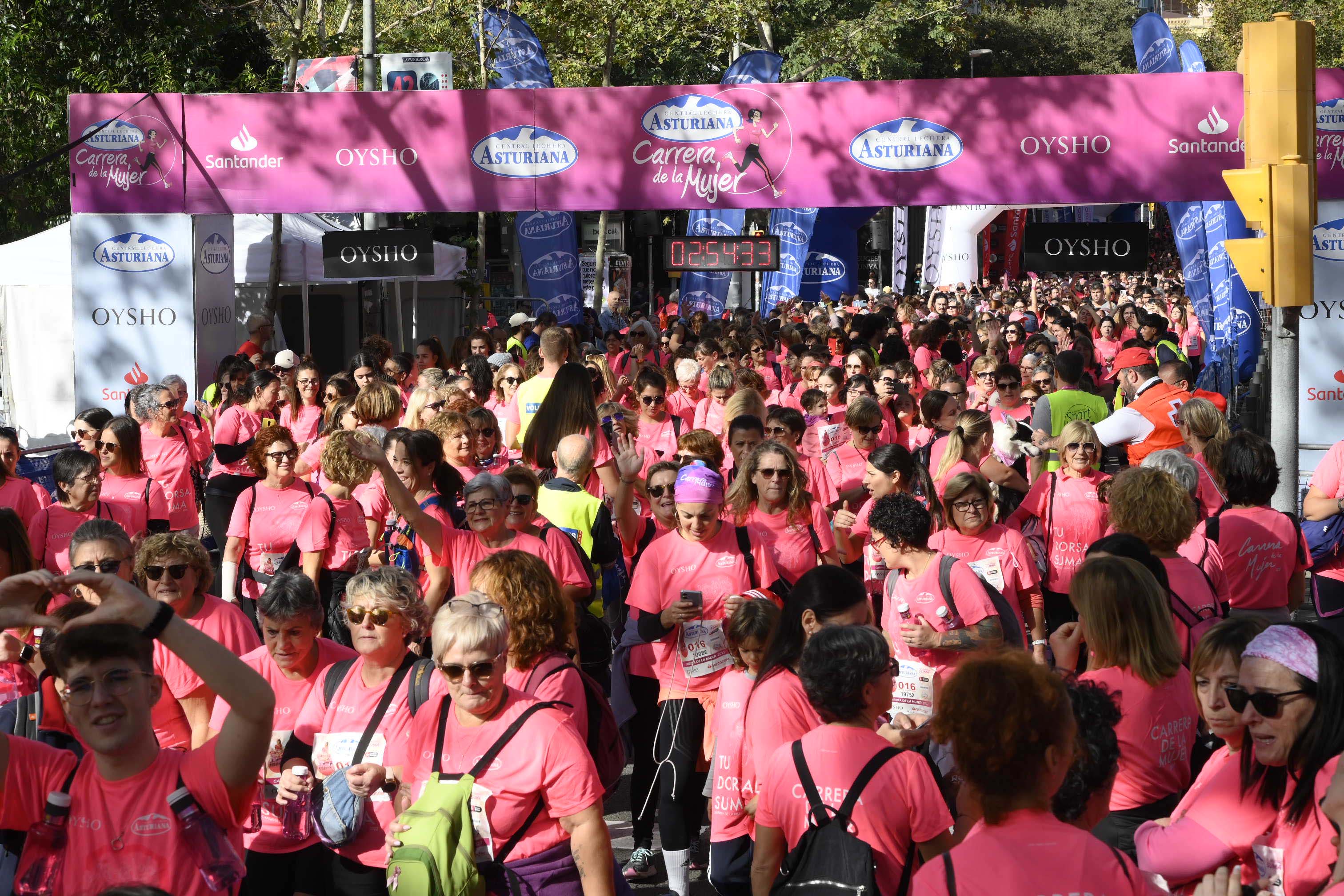 Las mejores fotos de la Carrera de la Mujer de Barcelona 2023. 8138