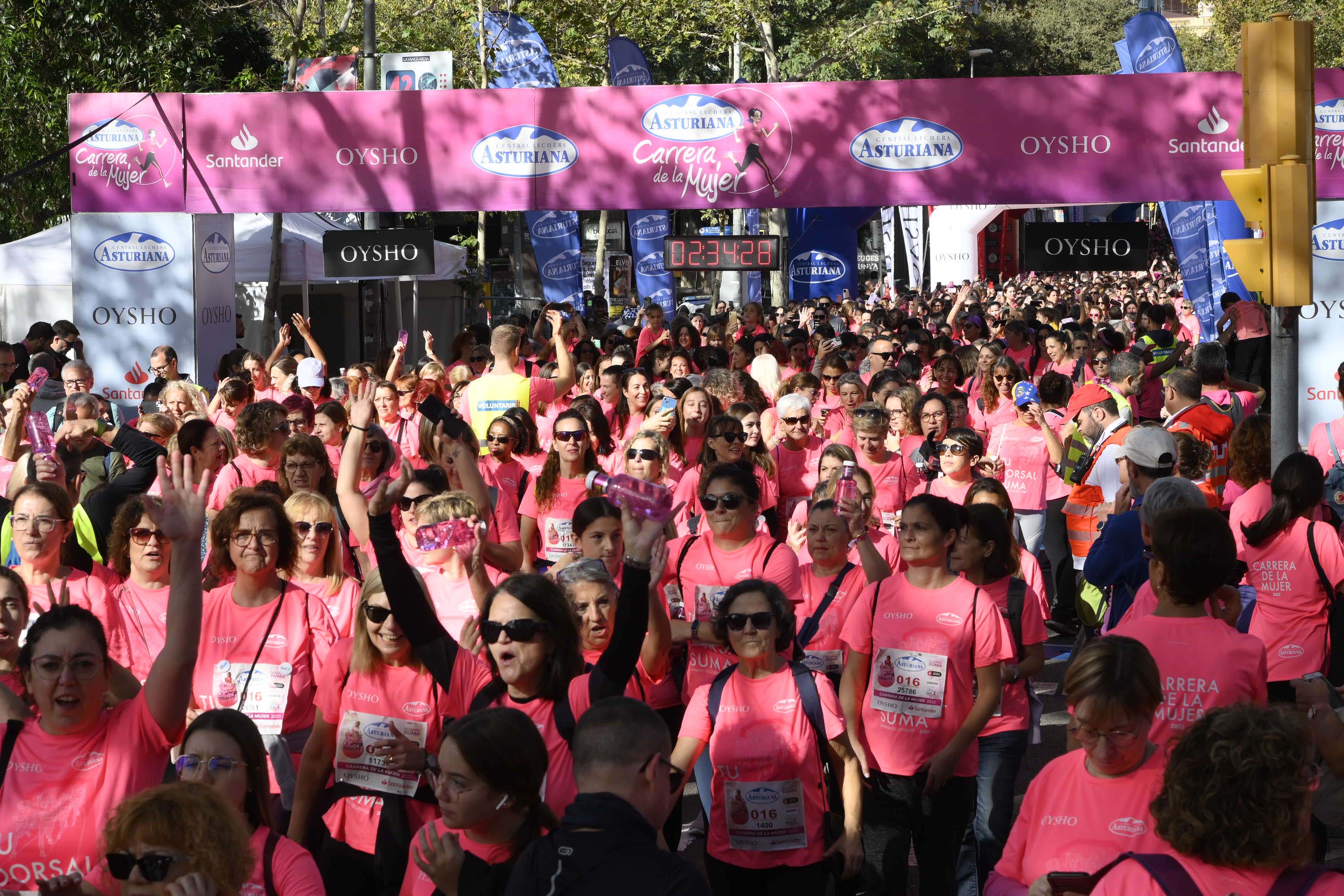 Las mejores fotos de la Carrera de la Mujer de Barcelona 2023. 7557