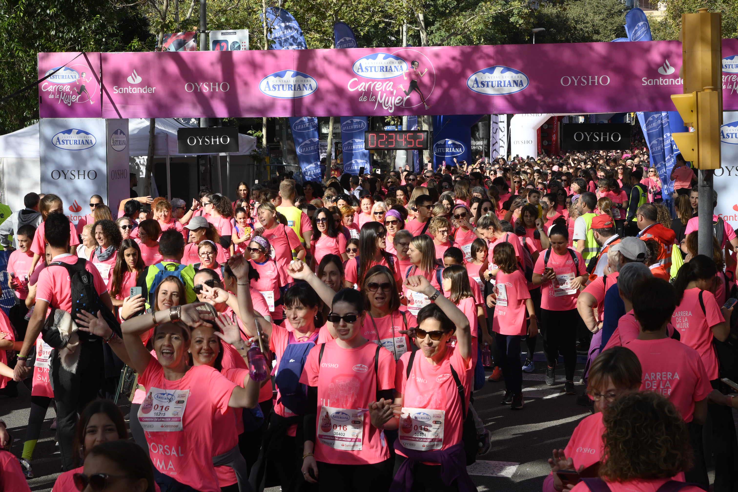 Las mejores fotos de la Carrera de la Mujer de Barcelona 2023. 7569