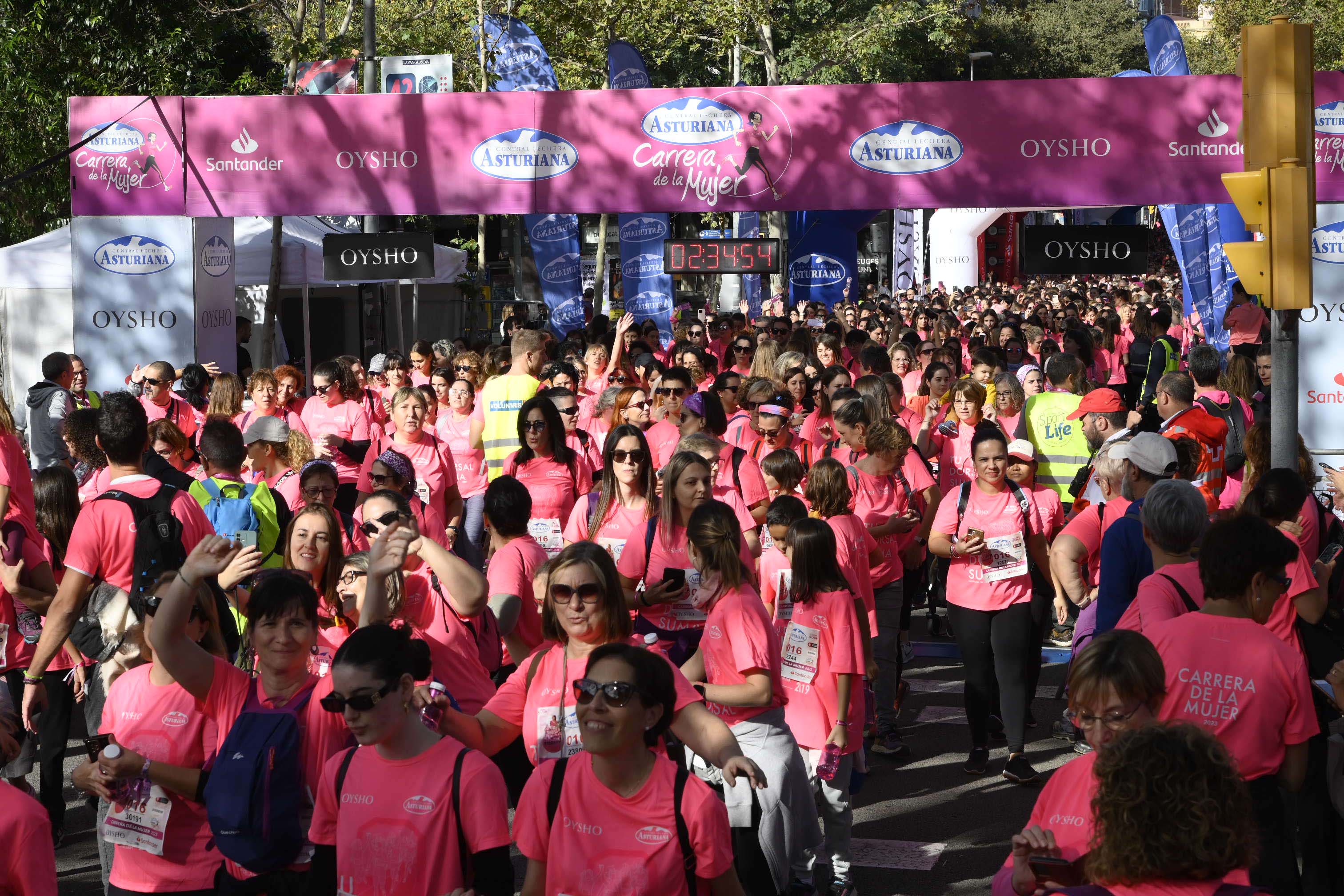 Las mejores fotos de la Carrera de la Mujer de Barcelona 2023. 7570