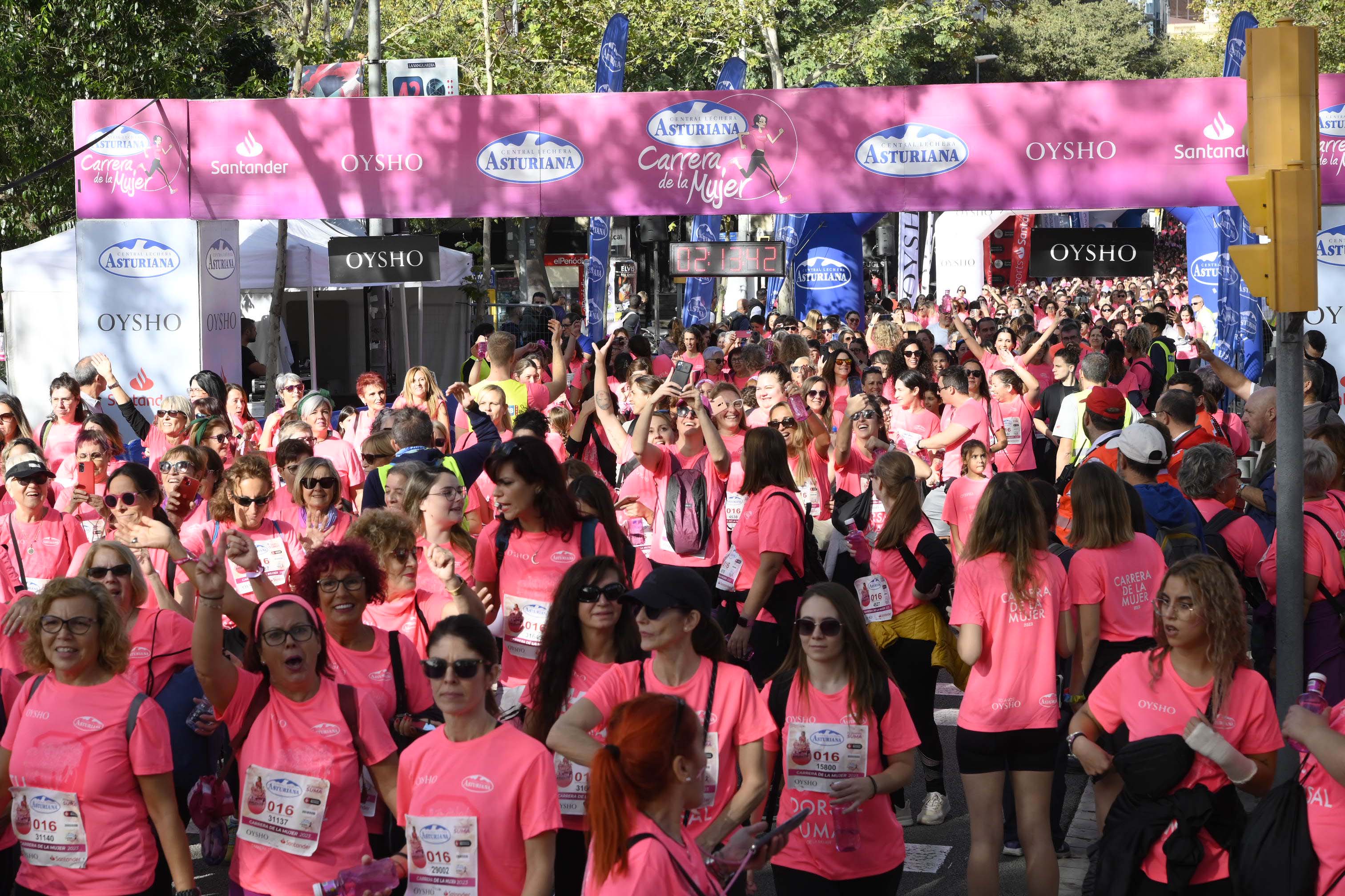 Las mejores fotos de la Carrera de la Mujer de Barcelona 2023. 6955