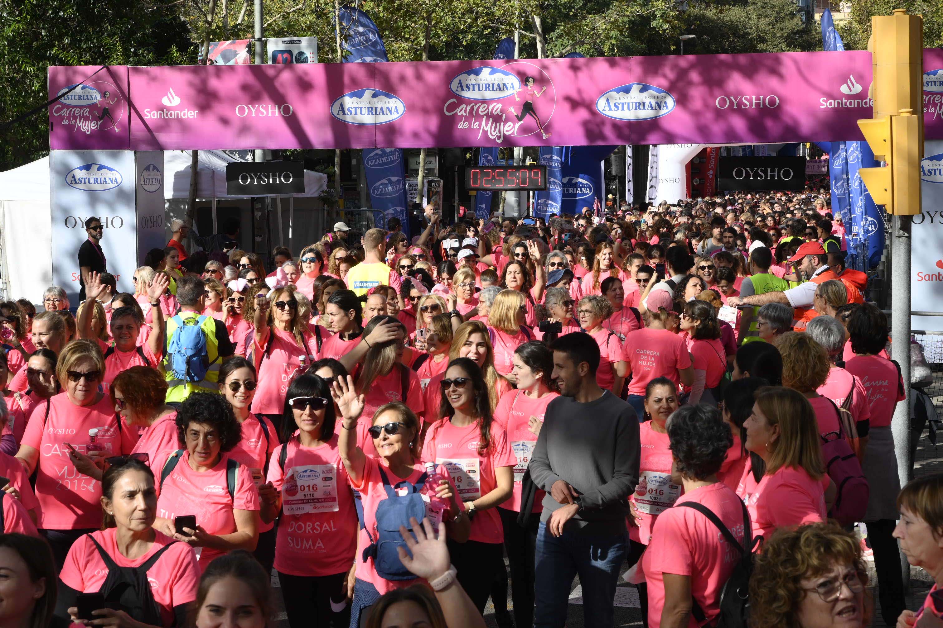 Las mejores fotos de la Carrera de la Mujer de Barcelona 2023. 8156
