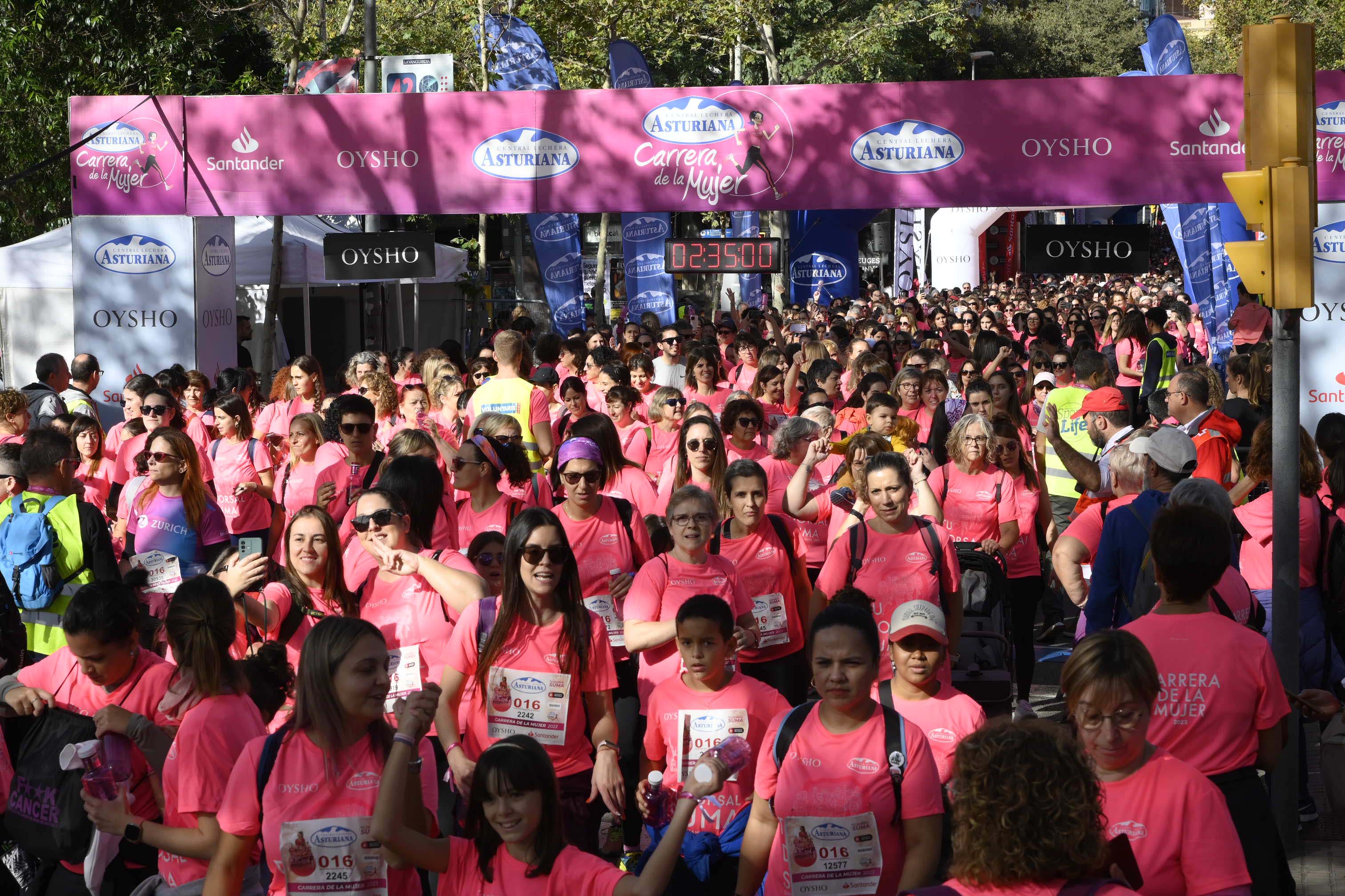 Las mejores fotos de la Carrera de la Mujer de Barcelona 2023. 7573