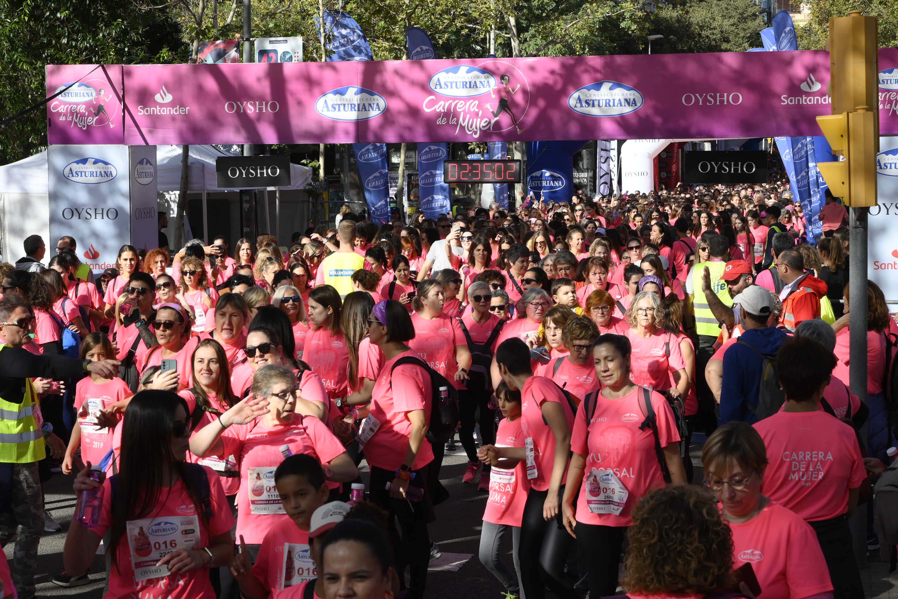Las mejores fotos de la Carrera de la Mujer de Barcelona 2023. 7574