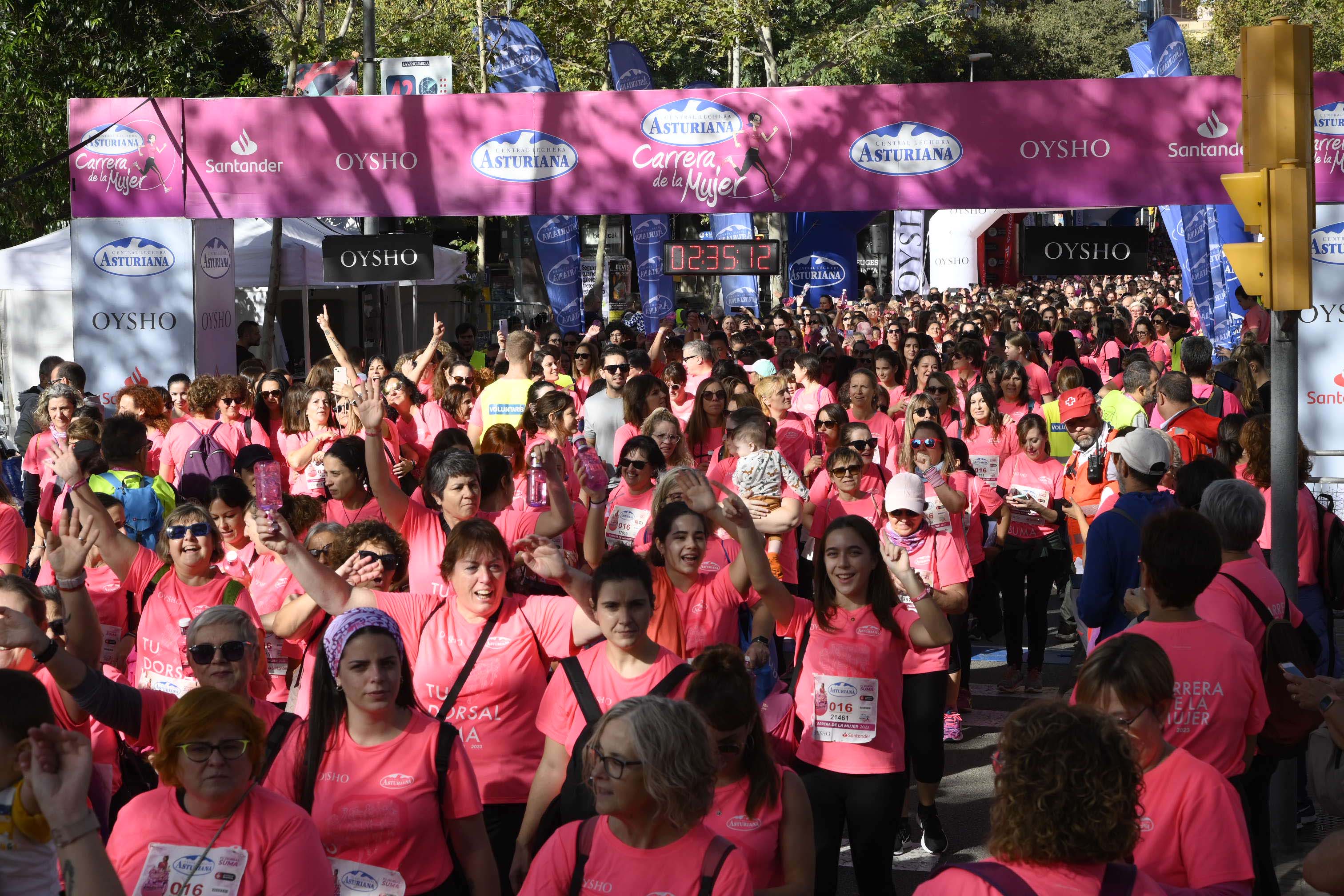 Las mejores fotos de la Carrera de la Mujer de Barcelona 2023. 7579