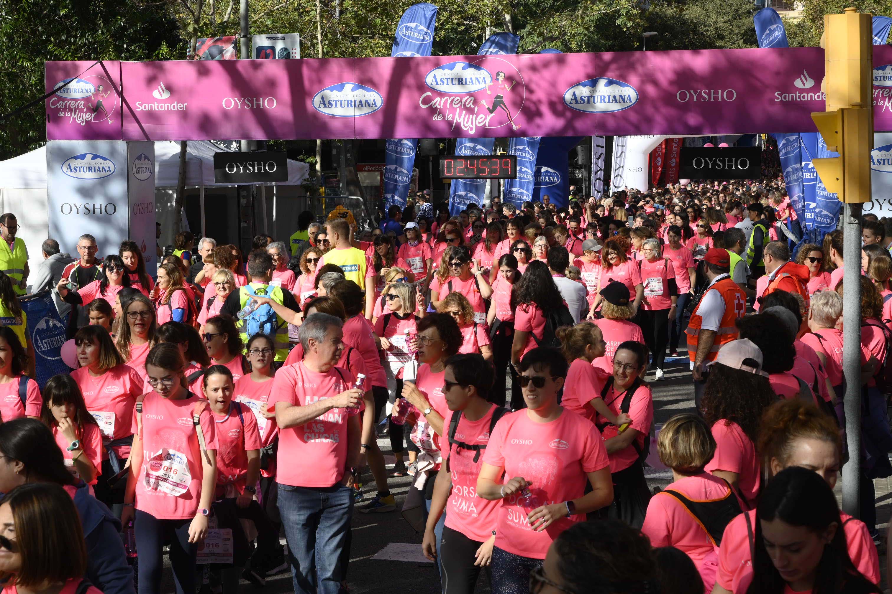 Las mejores fotos de la Carrera de la Mujer de Barcelona 2023. 7871