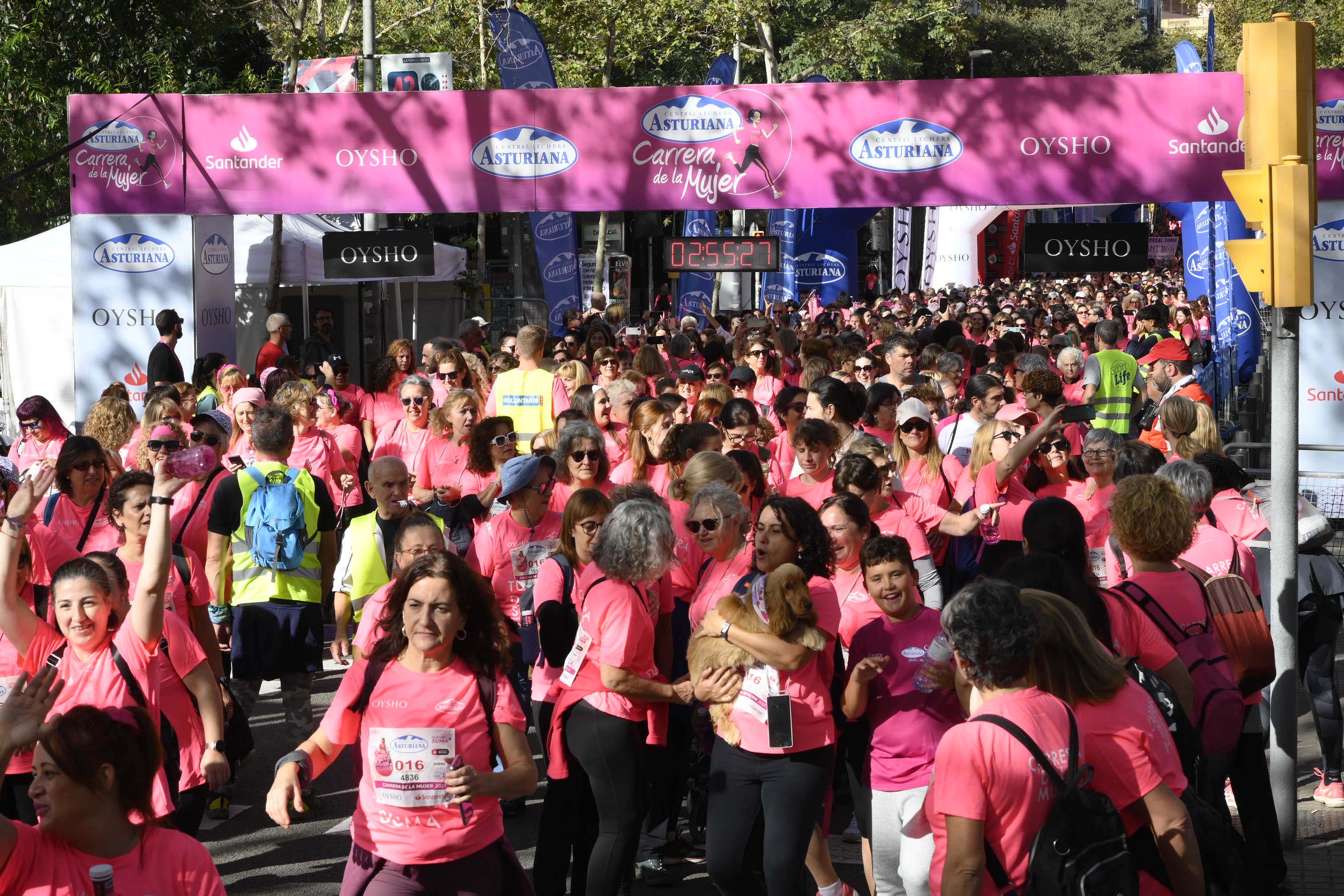 Las mejores fotos de la Carrera de la Mujer de Barcelona 2023. 8165