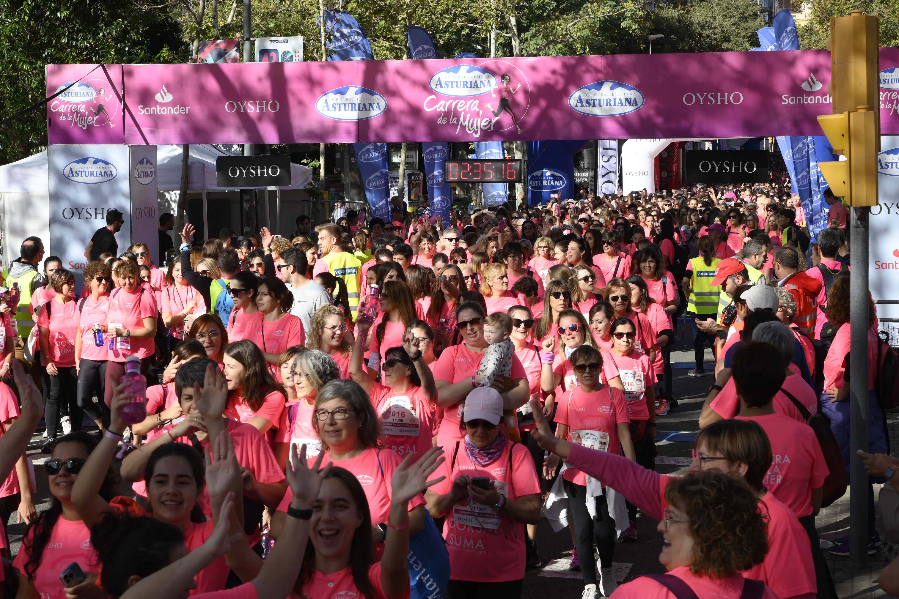 Las mejores fotos de la Carrera de la Mujer de Barcelona 2023. 7581