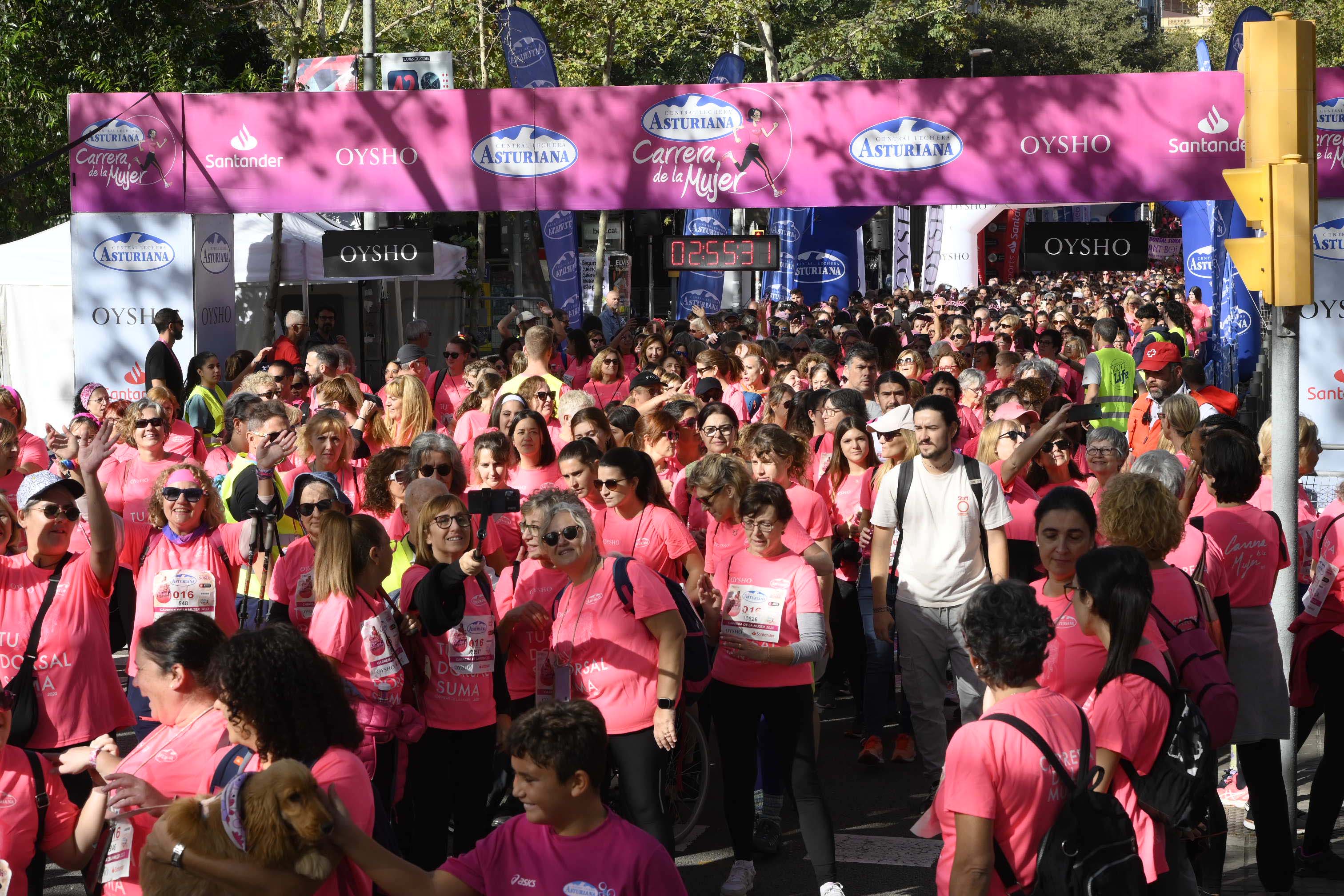 Las mejores fotos de la Carrera de la Mujer de Barcelona 2023. 8167