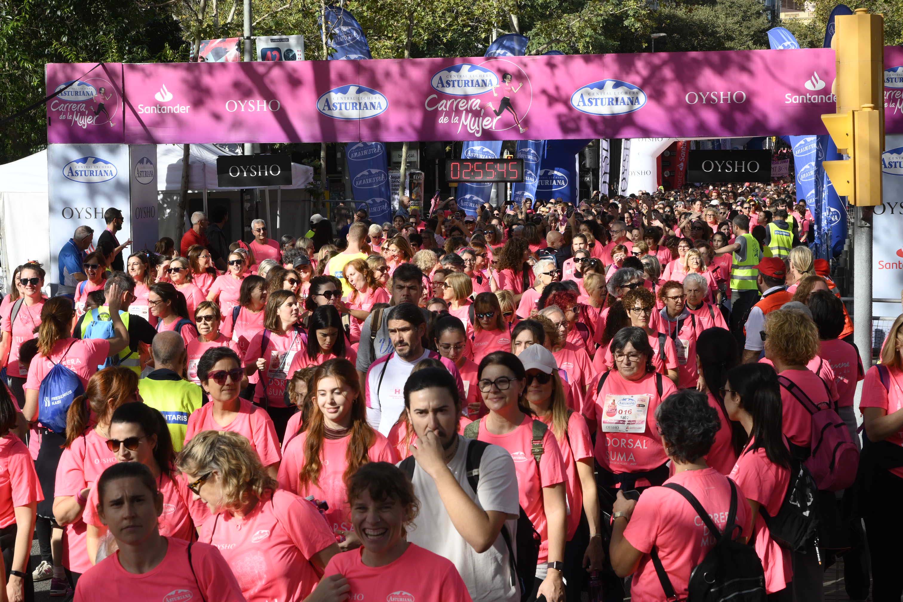 Las mejores fotos de la Carrera de la Mujer de Barcelona 2023. 8174