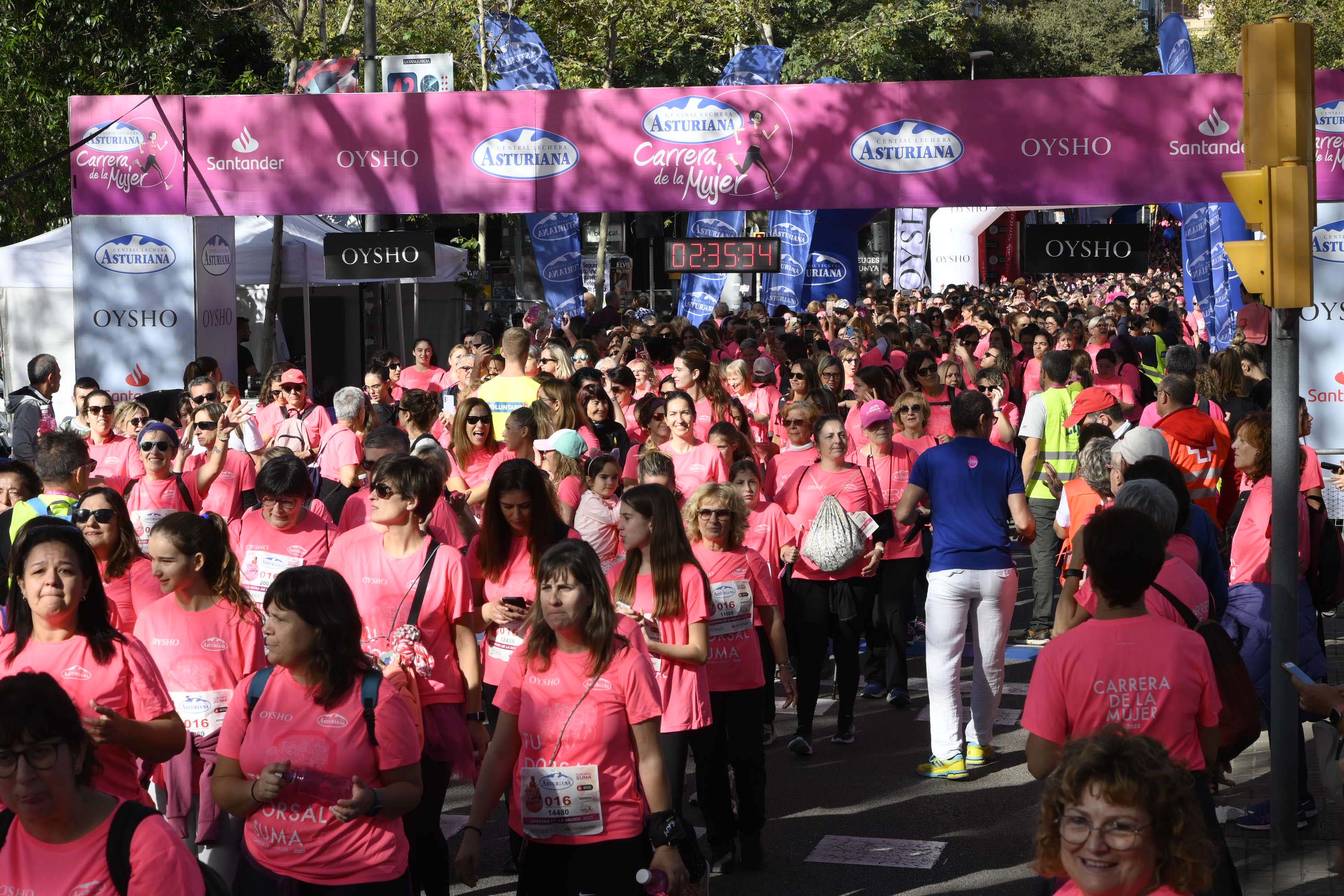 Las mejores fotos de la Carrera de la Mujer de Barcelona 2023. 7590
