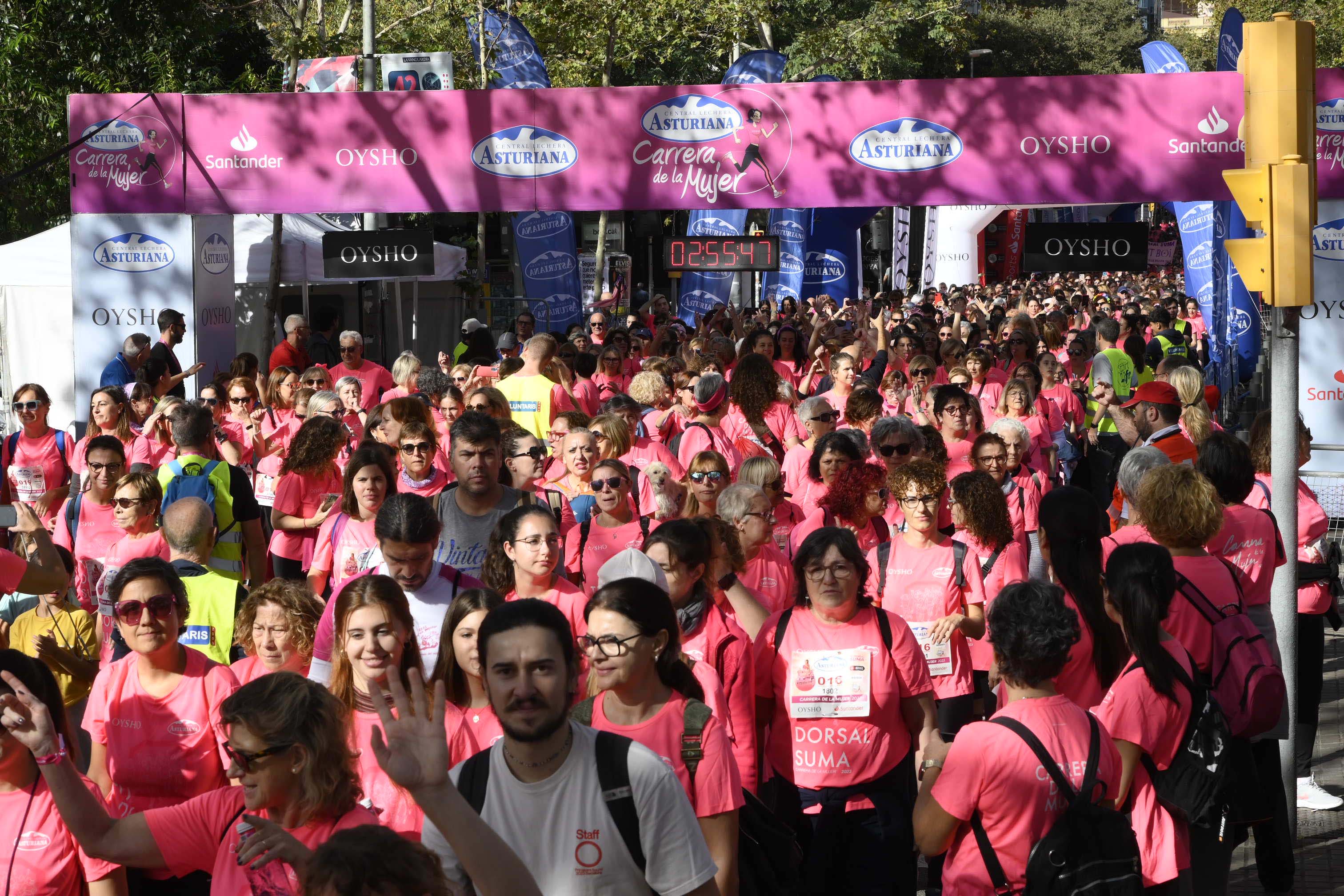 Las mejores fotos de la Carrera de la Mujer de Barcelona 2023. 8175